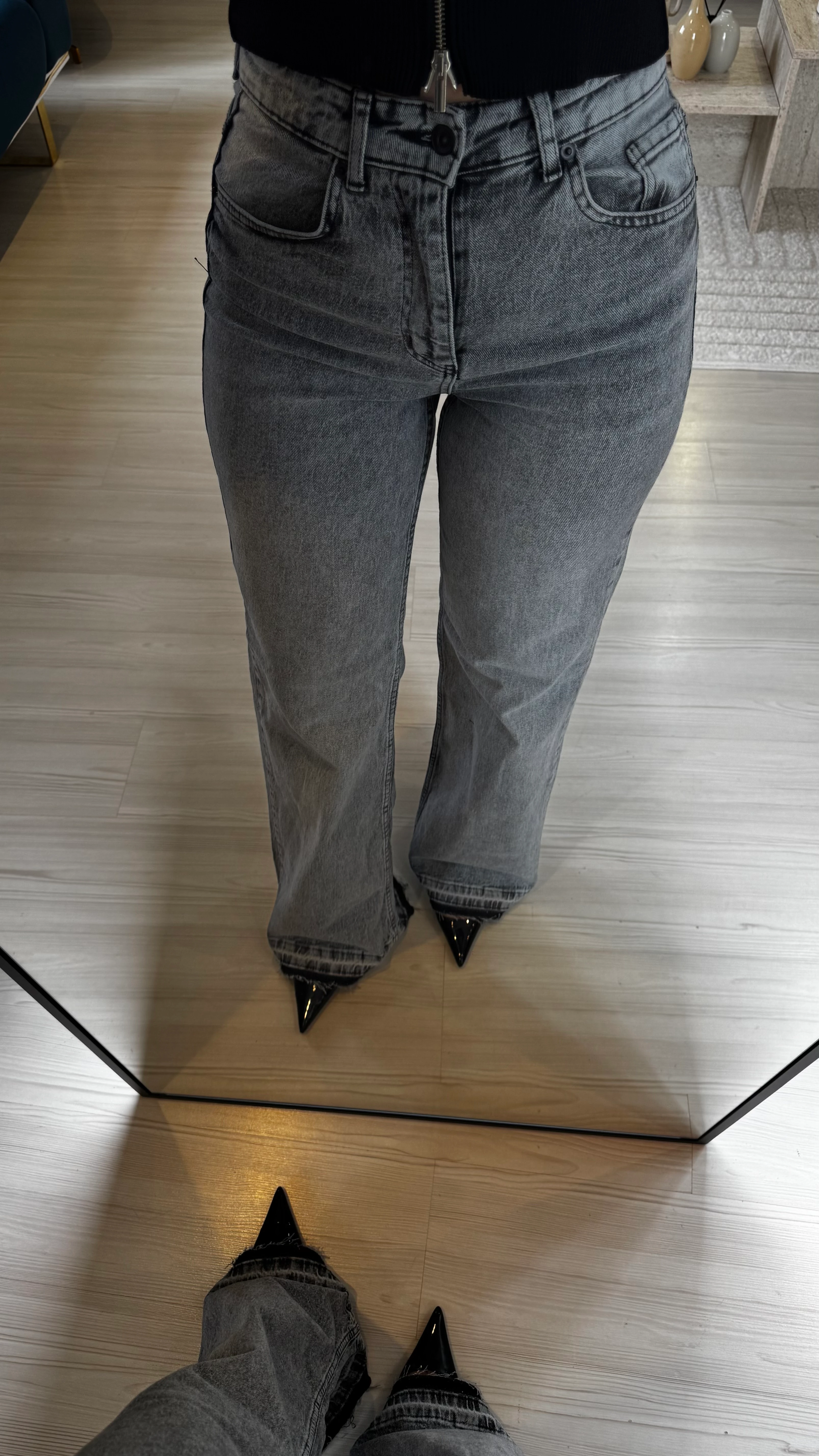 Gri Açık Paça Jean image