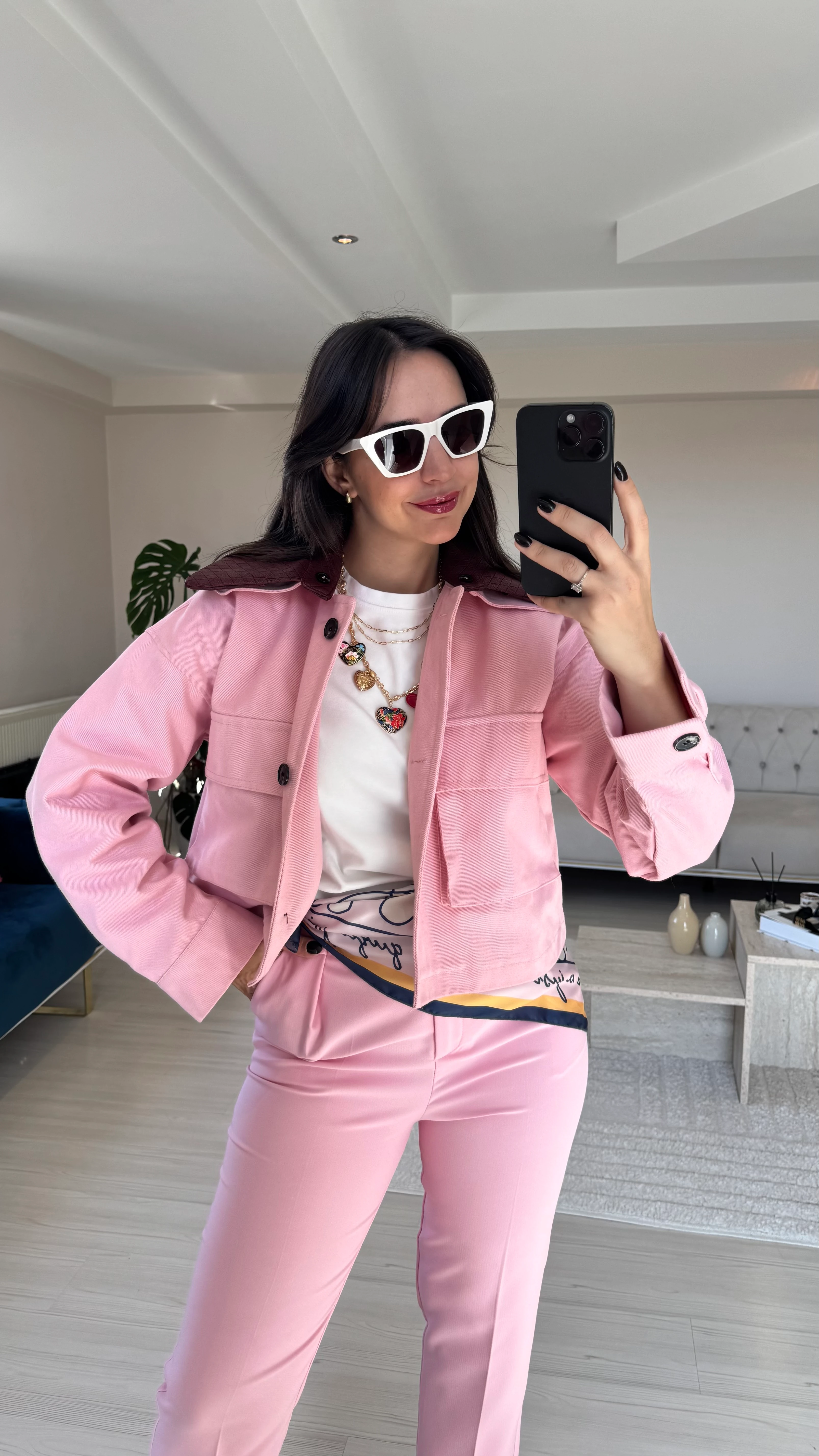 Yakası Bordo Derili Ceket