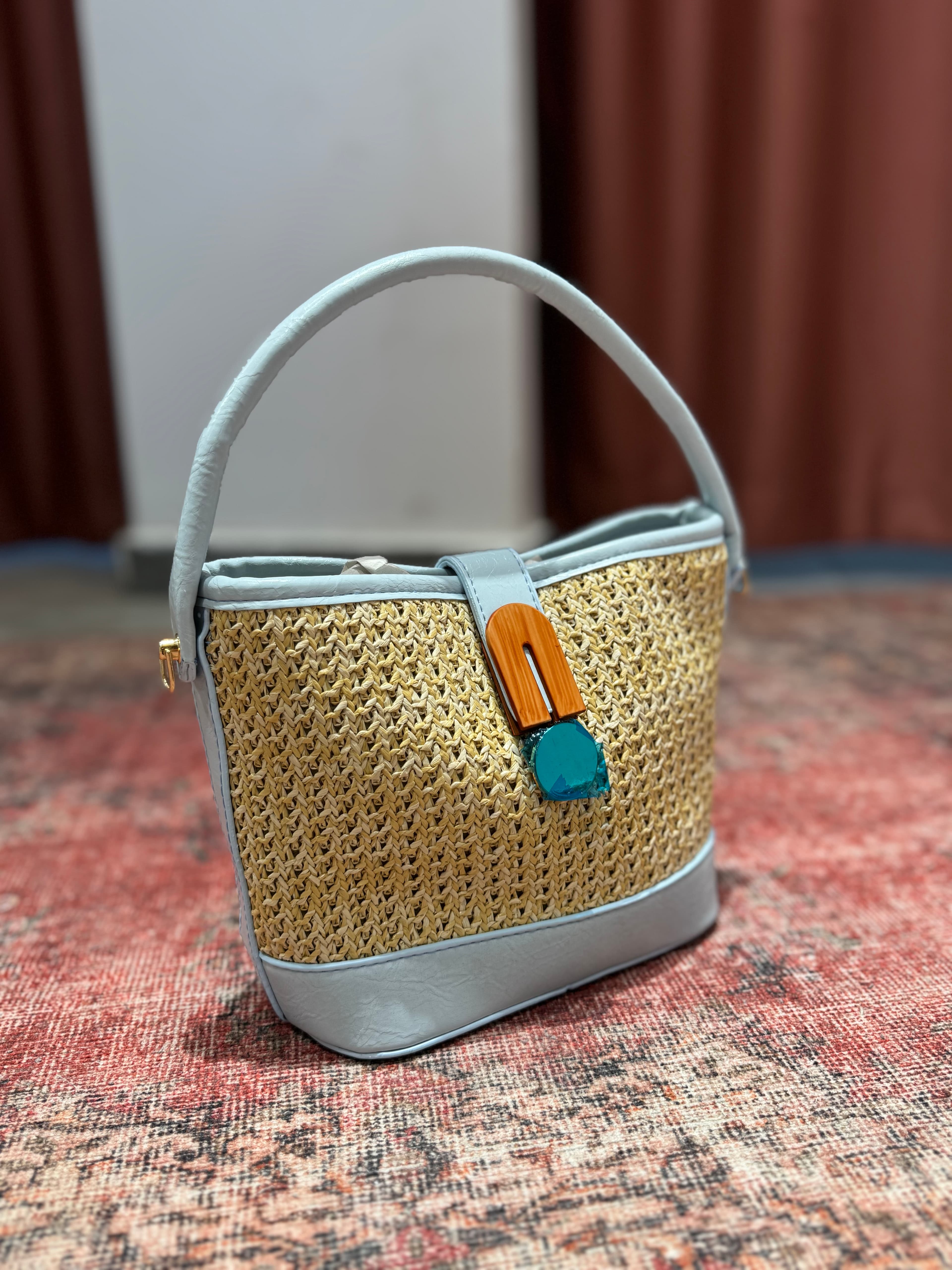 Çanta Ahşap Tokalı main variant image