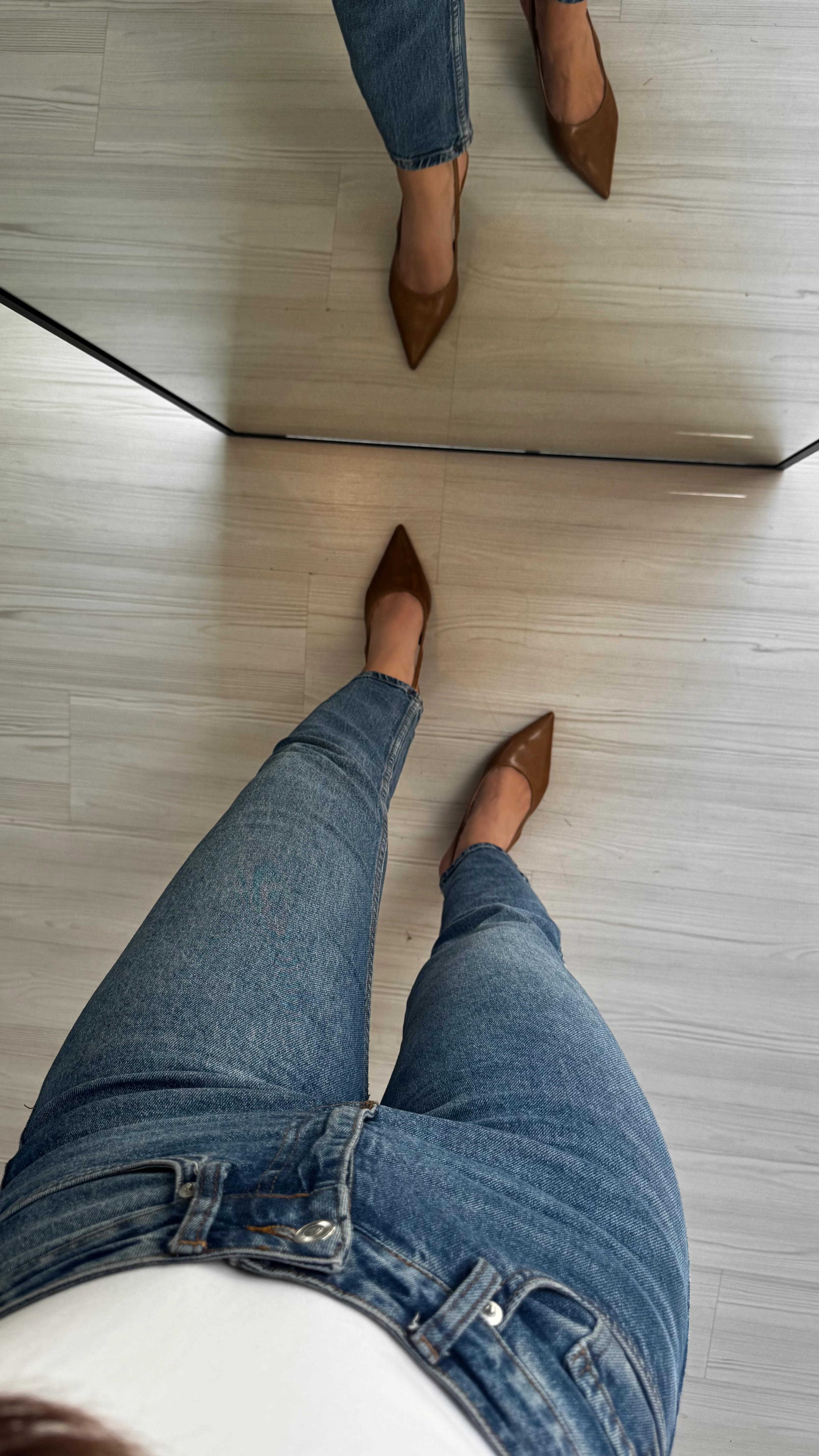 Mom Beyaz Eskitme Jean 