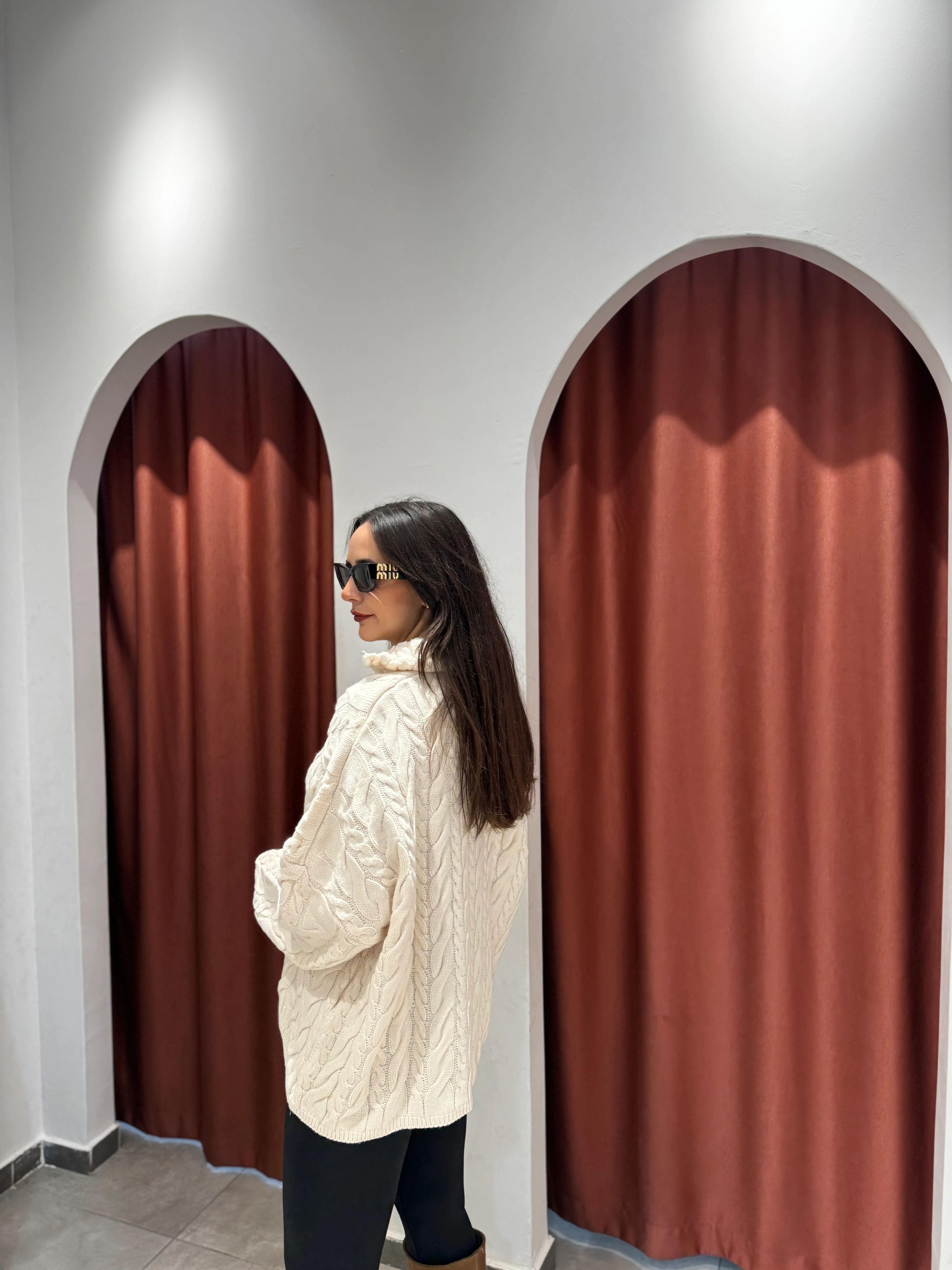 Saç Örgülü Ekru Fermuarlı Kazak