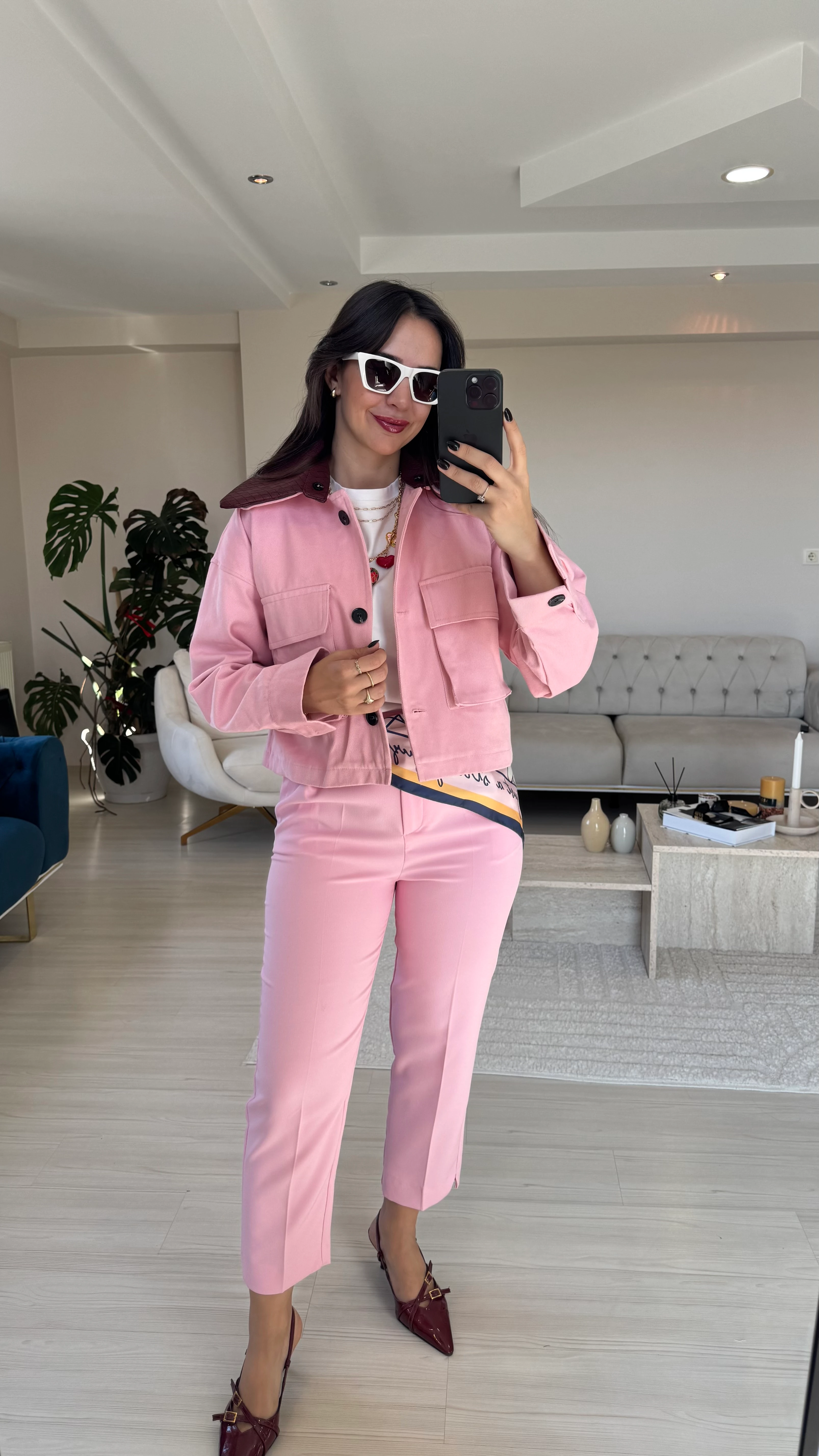 Yakası Bordo Derili Ceket