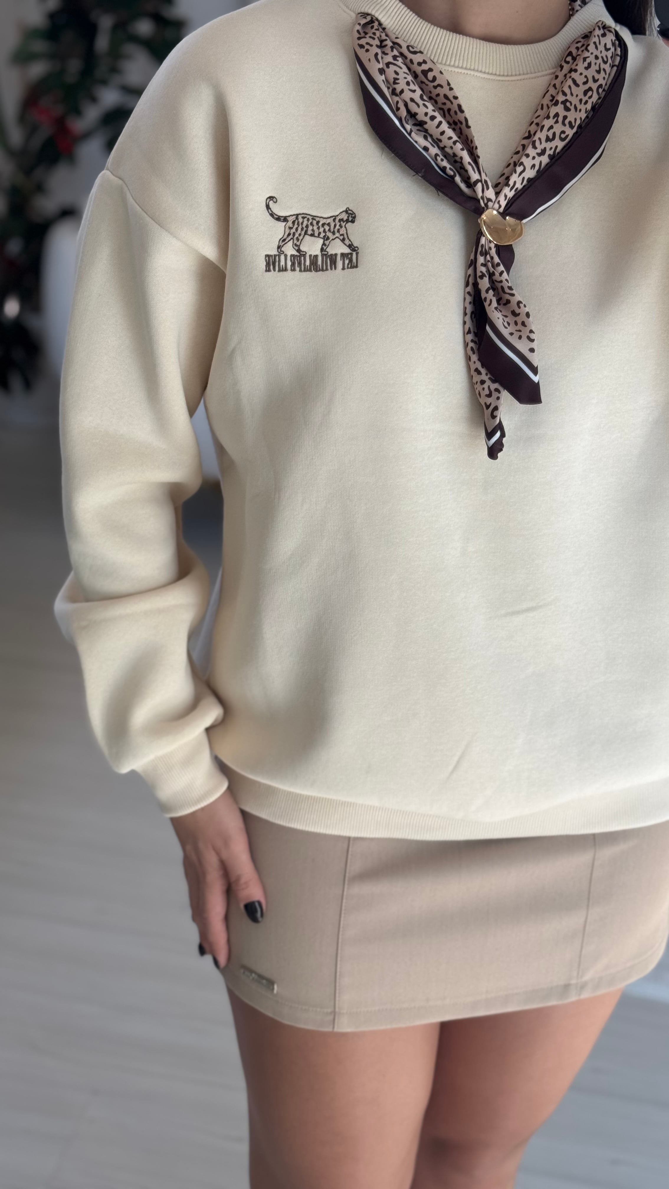 Fularlı Bej Sweat