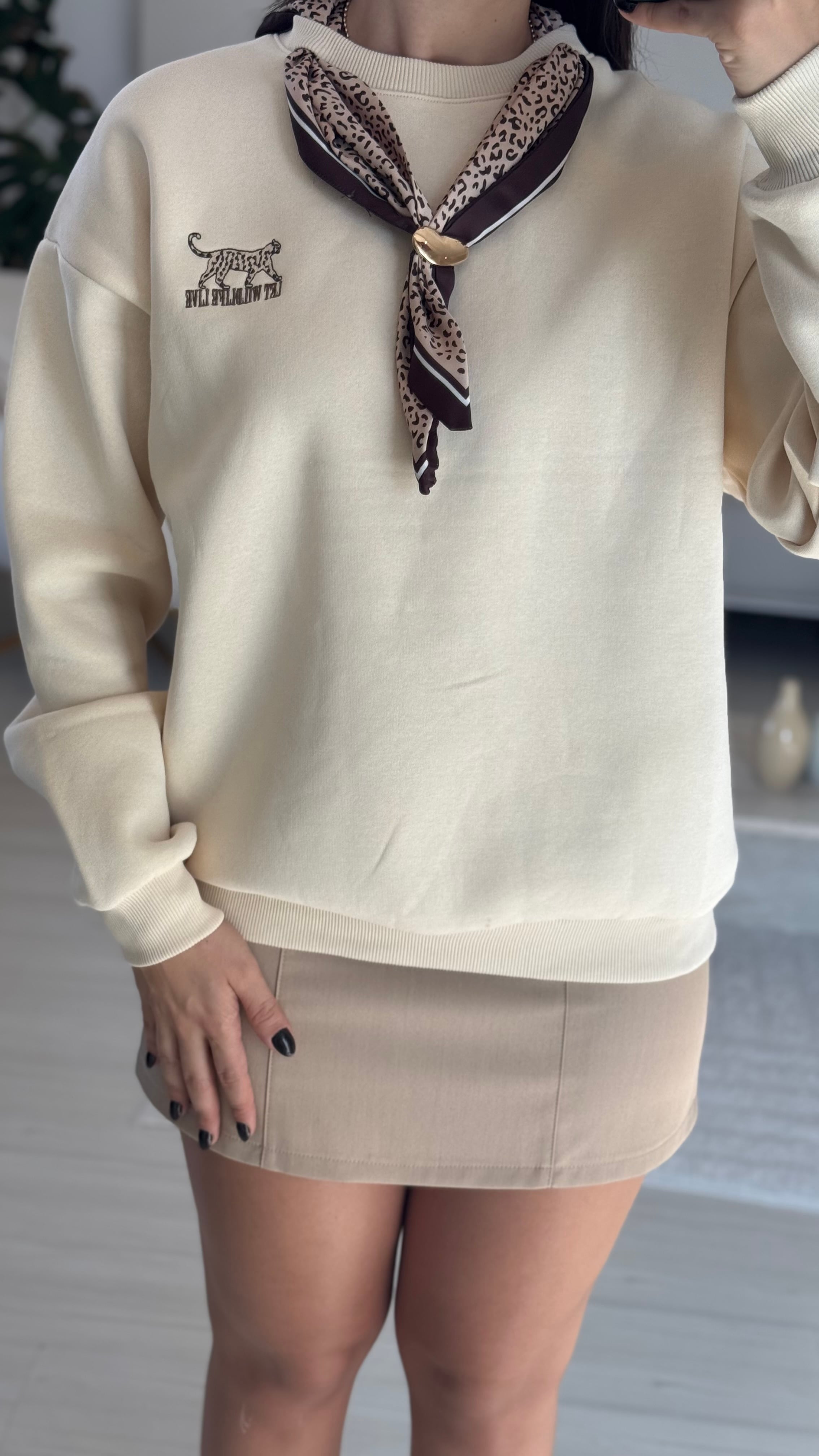 Fularlı Bej Sweat