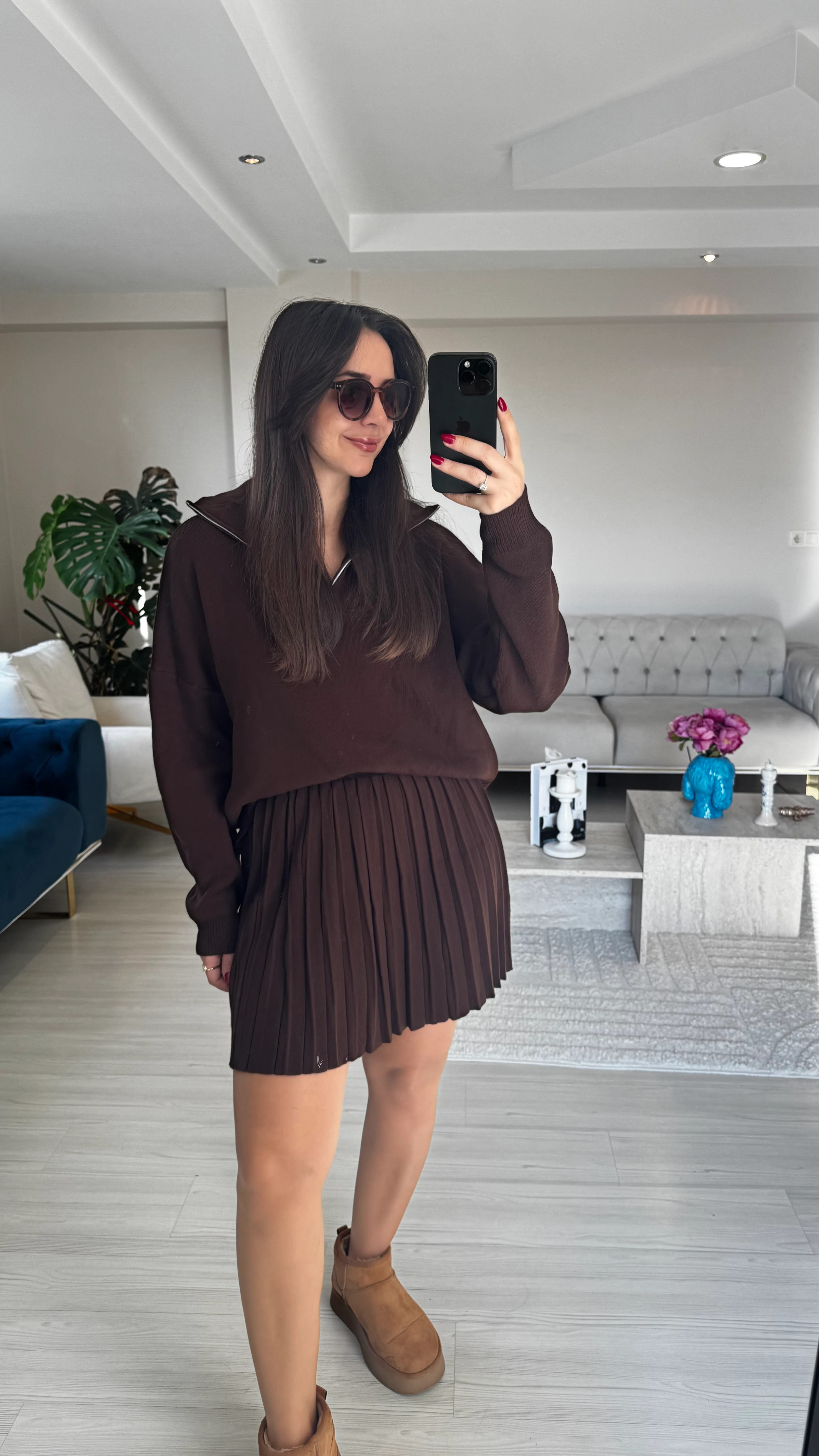 Kahve Etekli Triko Takım main variant image