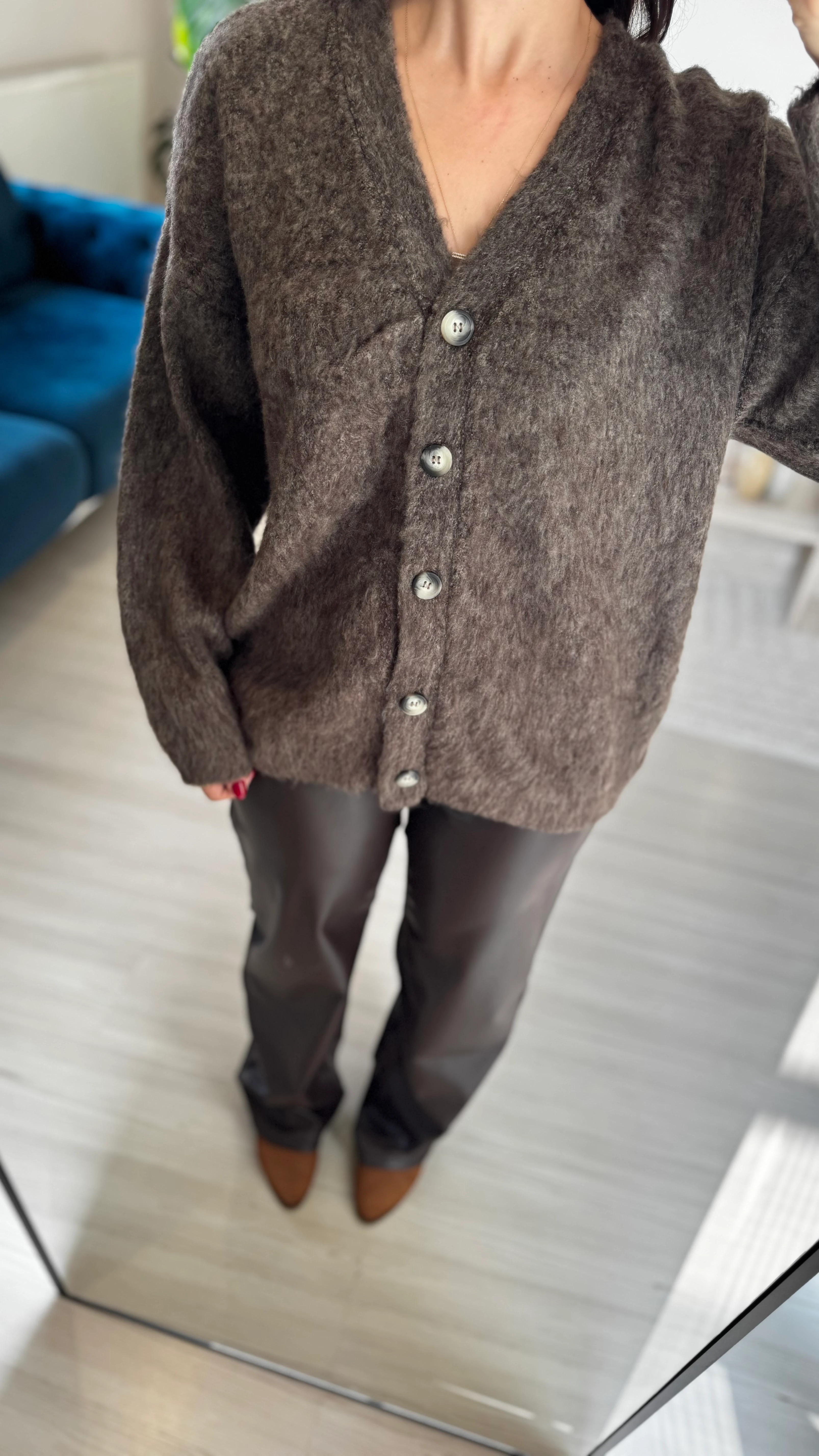 Şardonlu Düğmeli Kahve Hırka