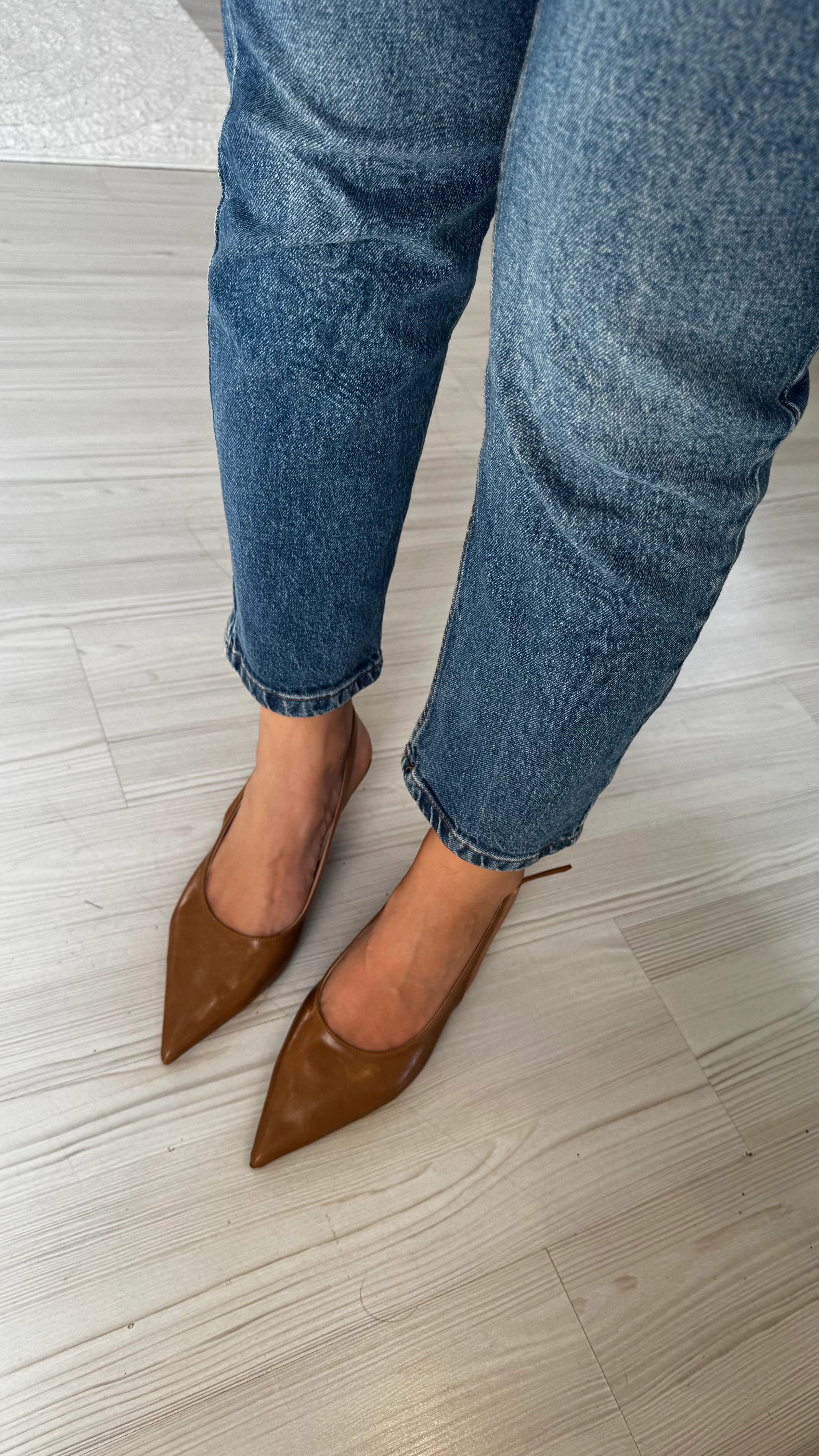 Mom Beyaz Eskitme Jean 