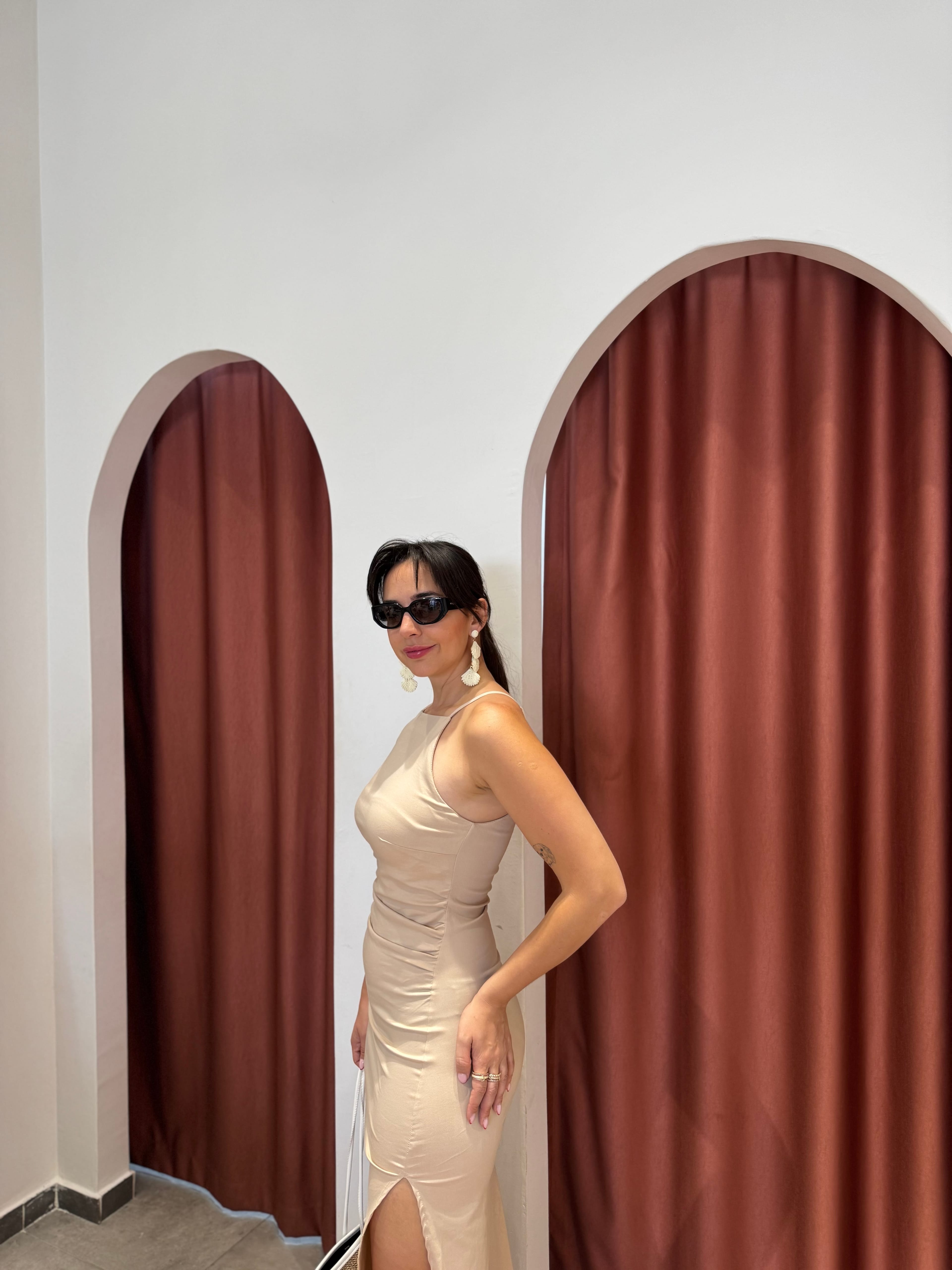 Halter Yaka Bej Midi Elbise