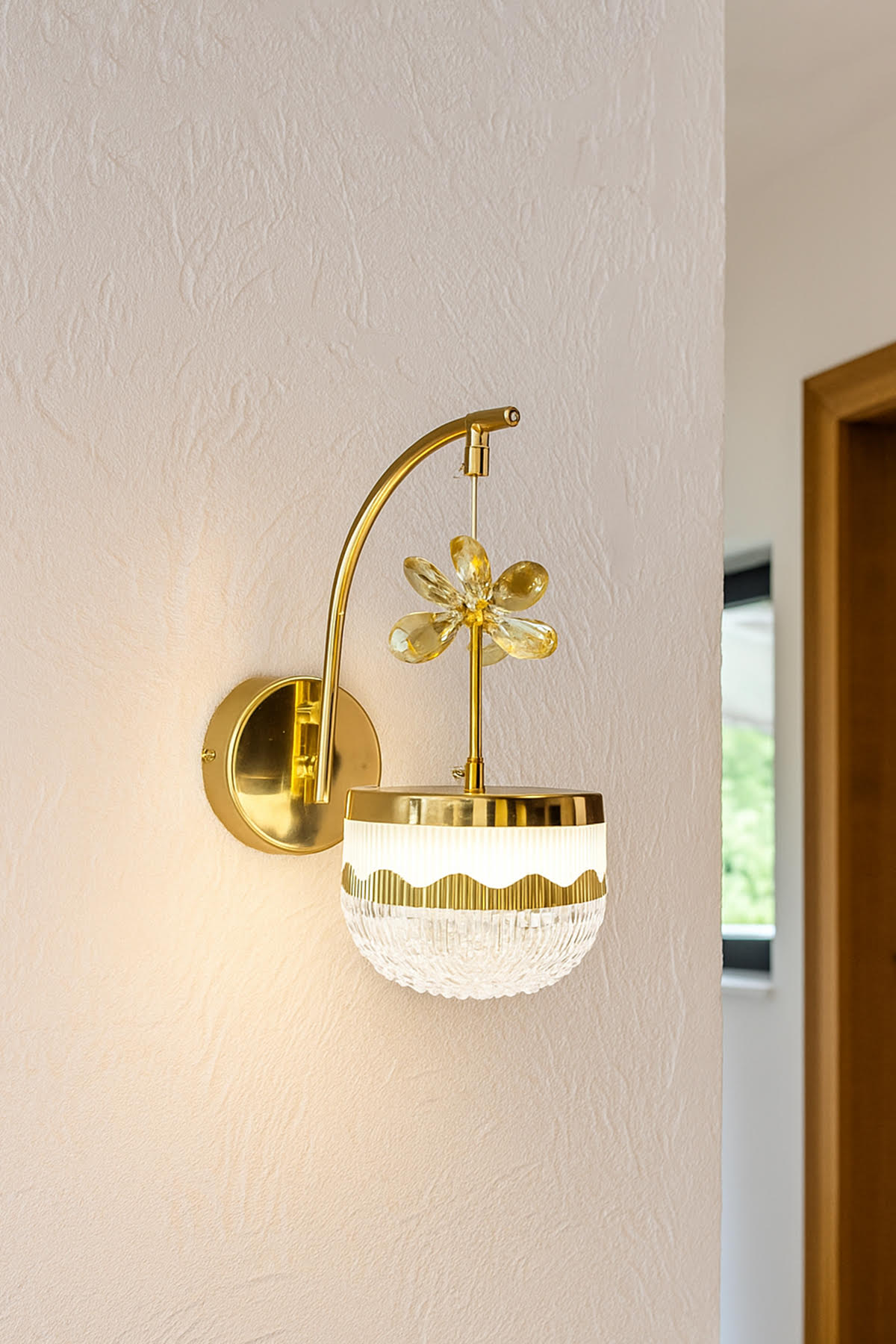 Taç Top İthal Aplik Led Avize - Gold