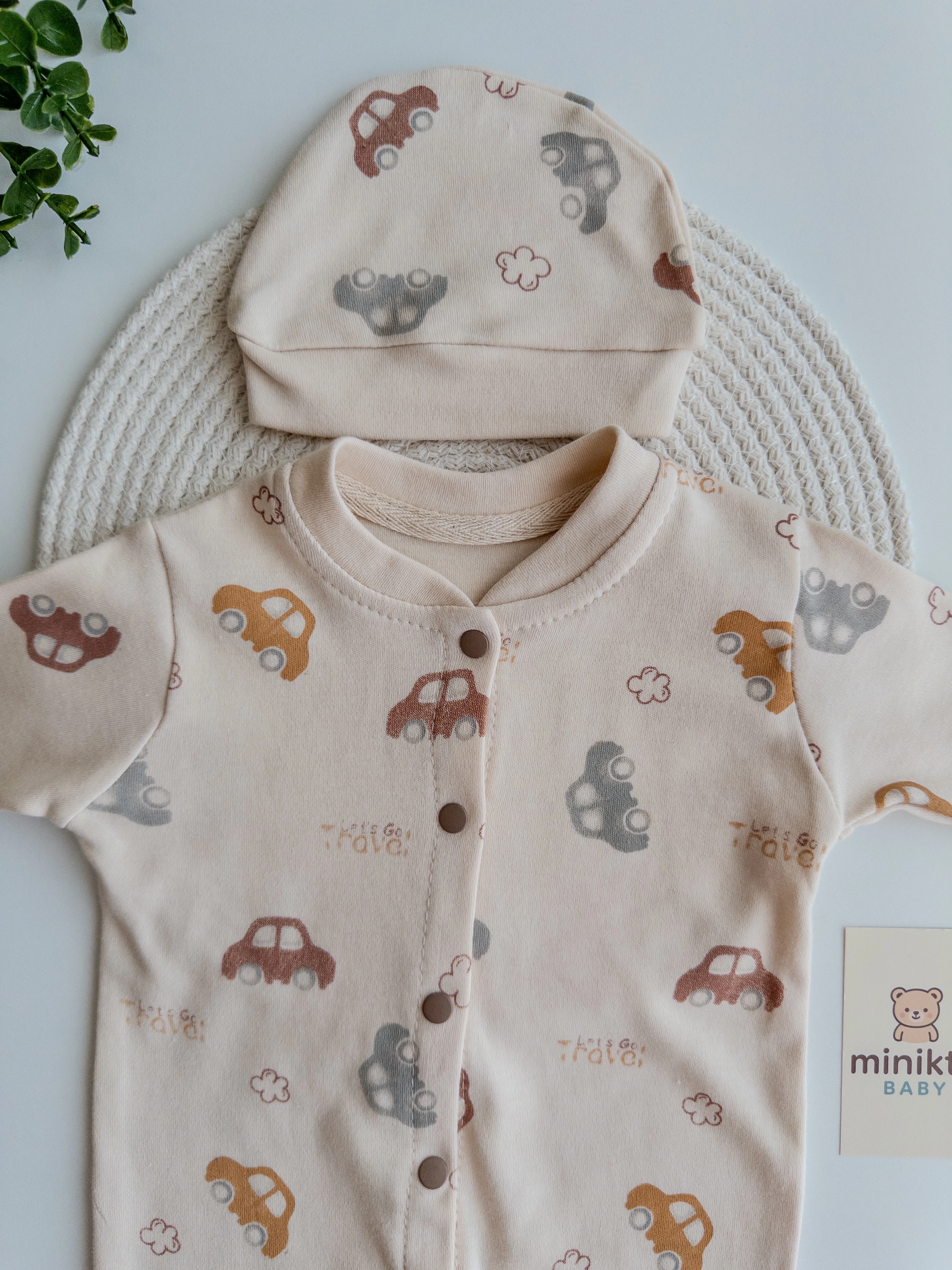 Erkek Bebek %100 Pamuk 0-3 Ay Araba Desenli Şapkalı Tulum