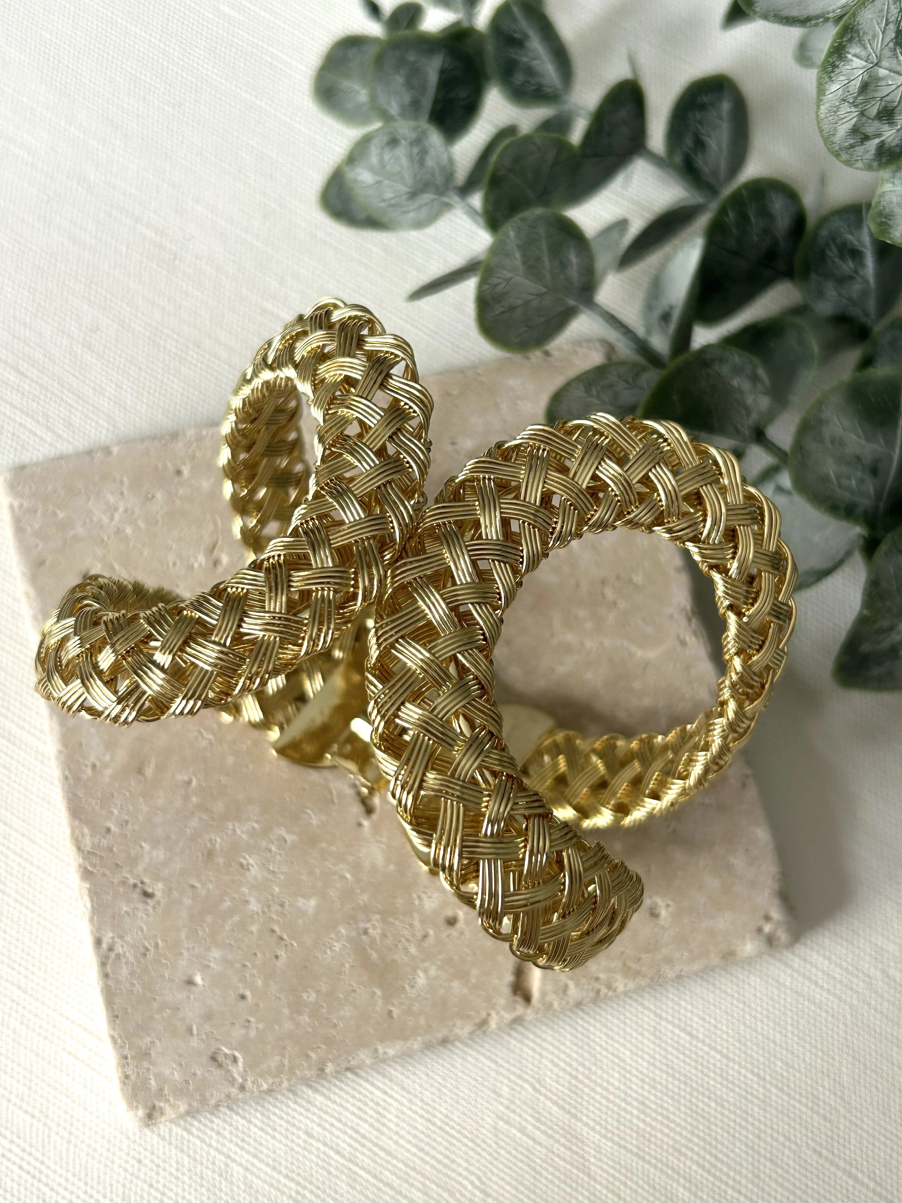 Hasır Detaylı Büyük Gold Kelepçe