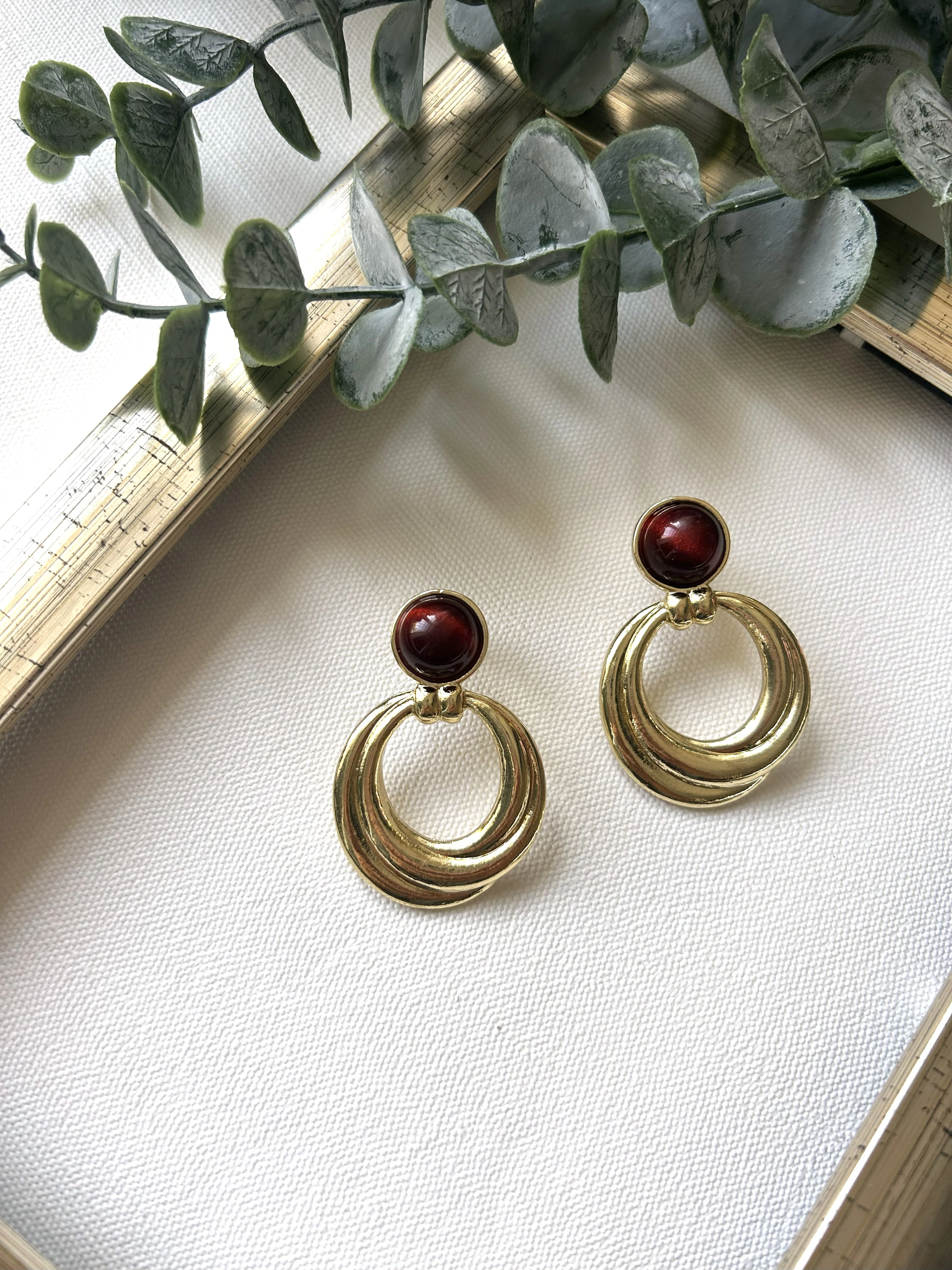 Vintage Bordo Taşlı Altın Halka Küpe