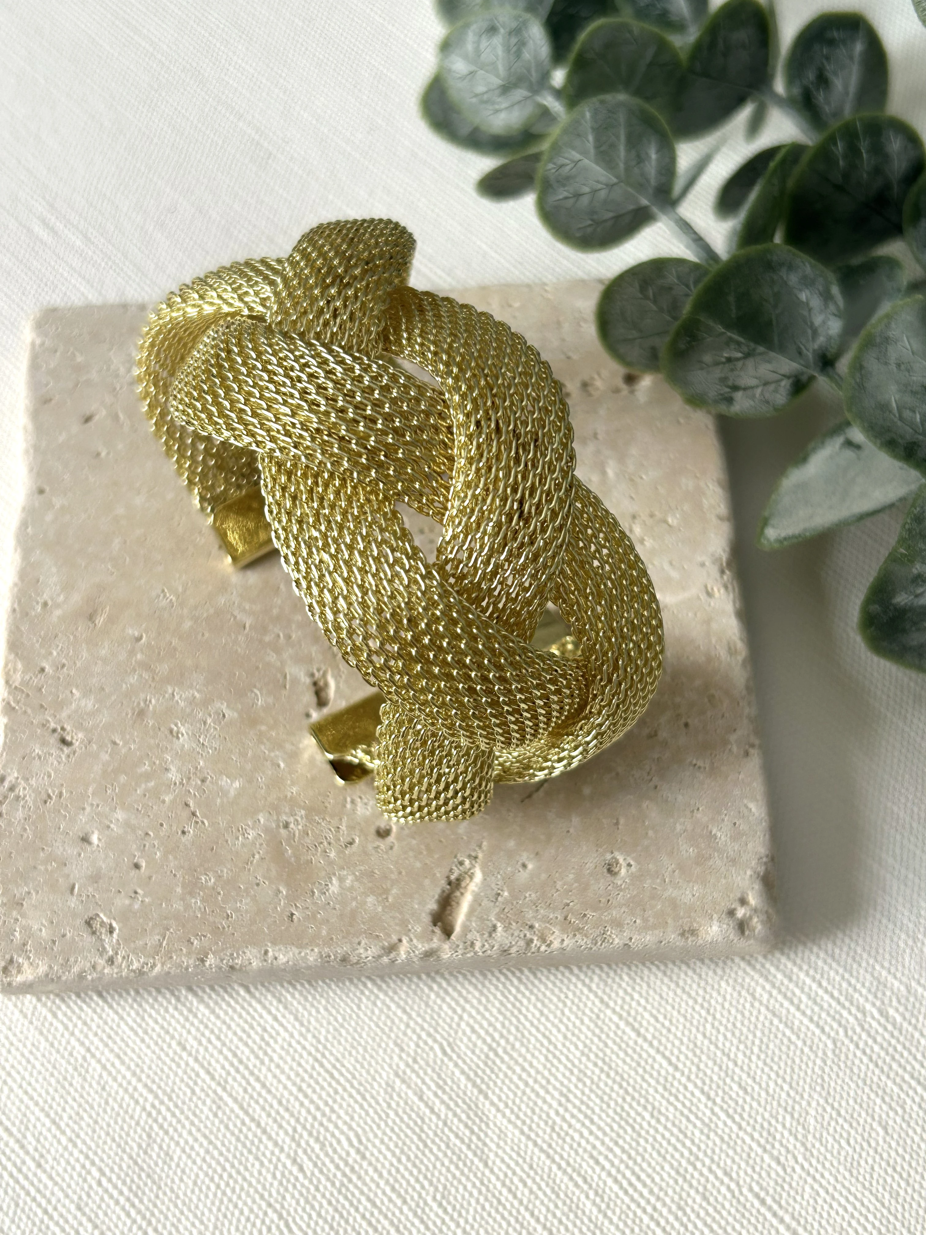 Hasır Örgü Detaylı Gold Kalın Kelepçe