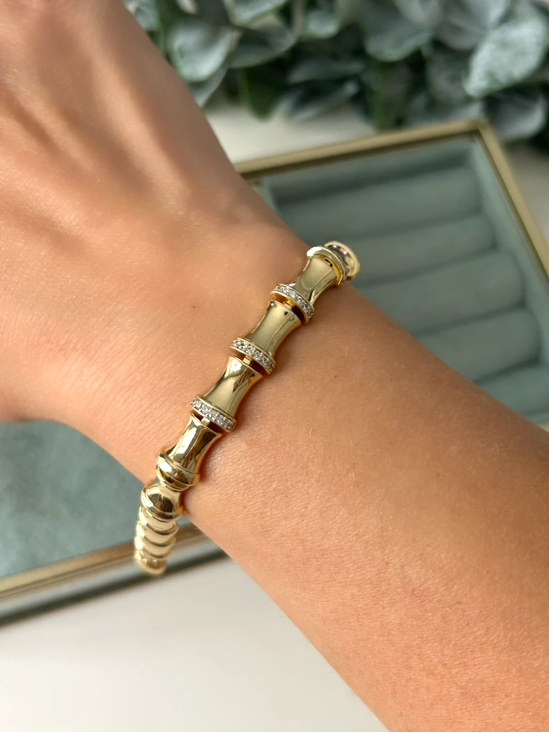 Sıralı Taş Detaylı Özel Seri Bileklik