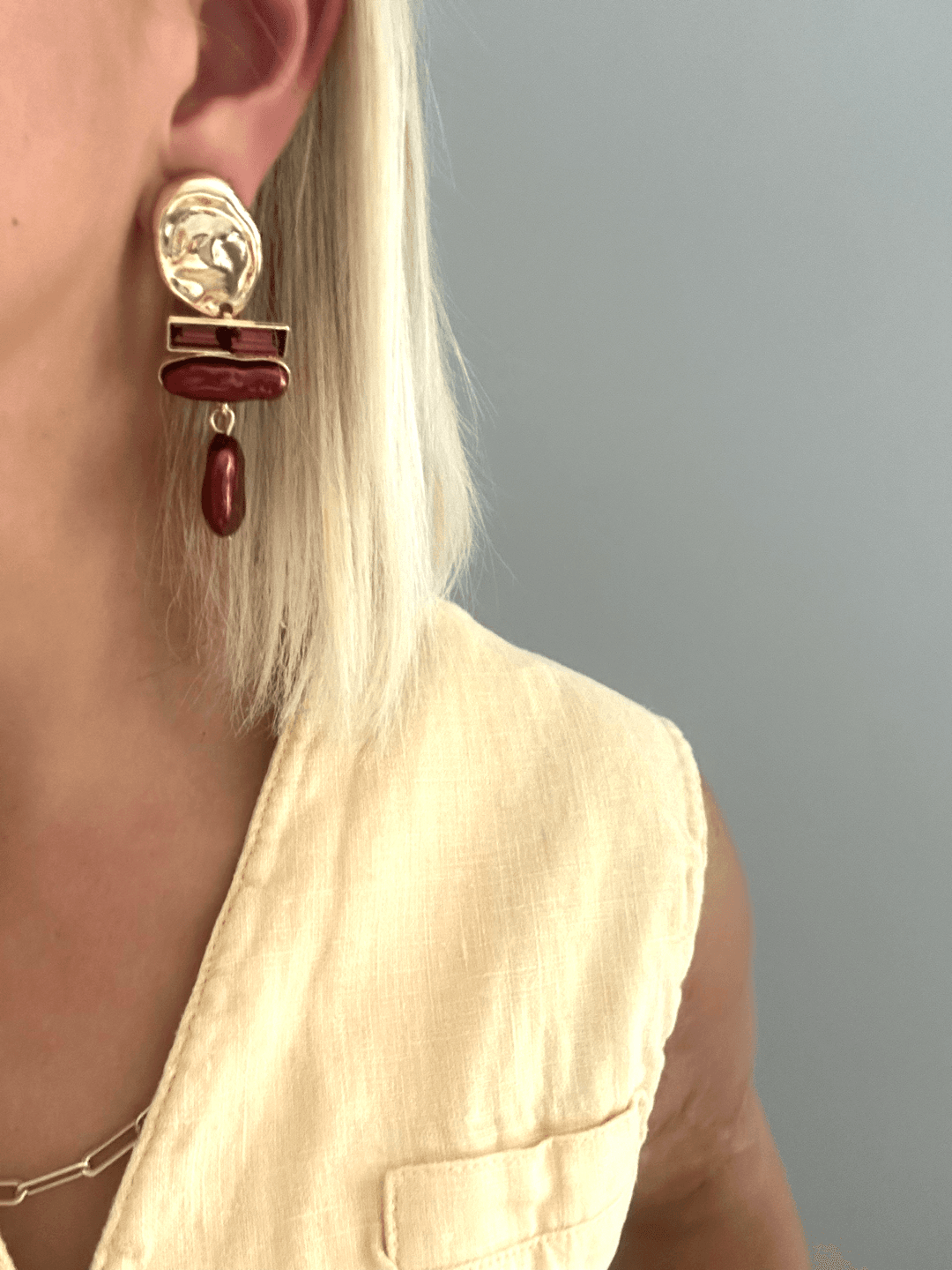 Gold Detaylı Bordo Sallantılı Küpe
