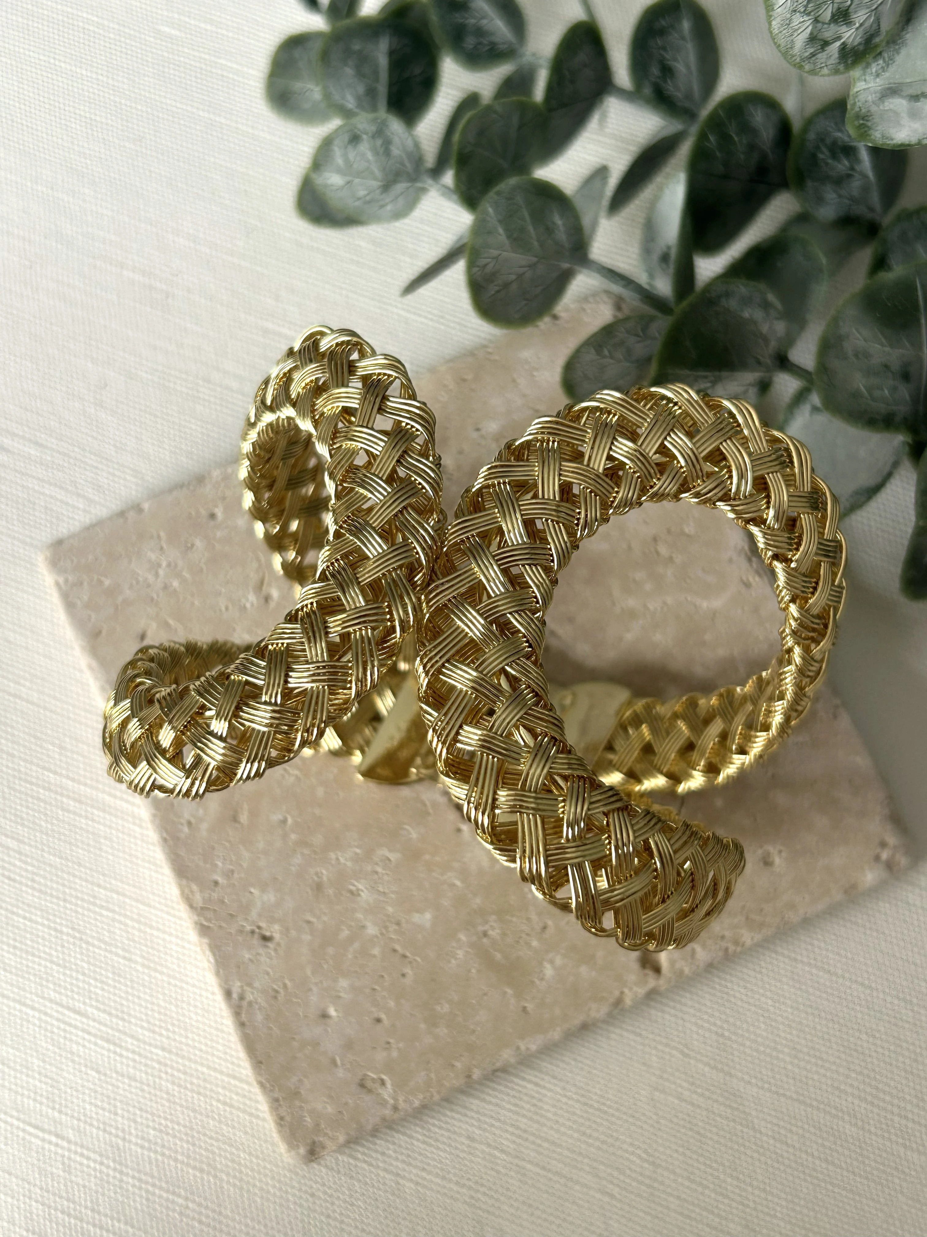 Hasır Detaylı Büyük Gold Kelepçe