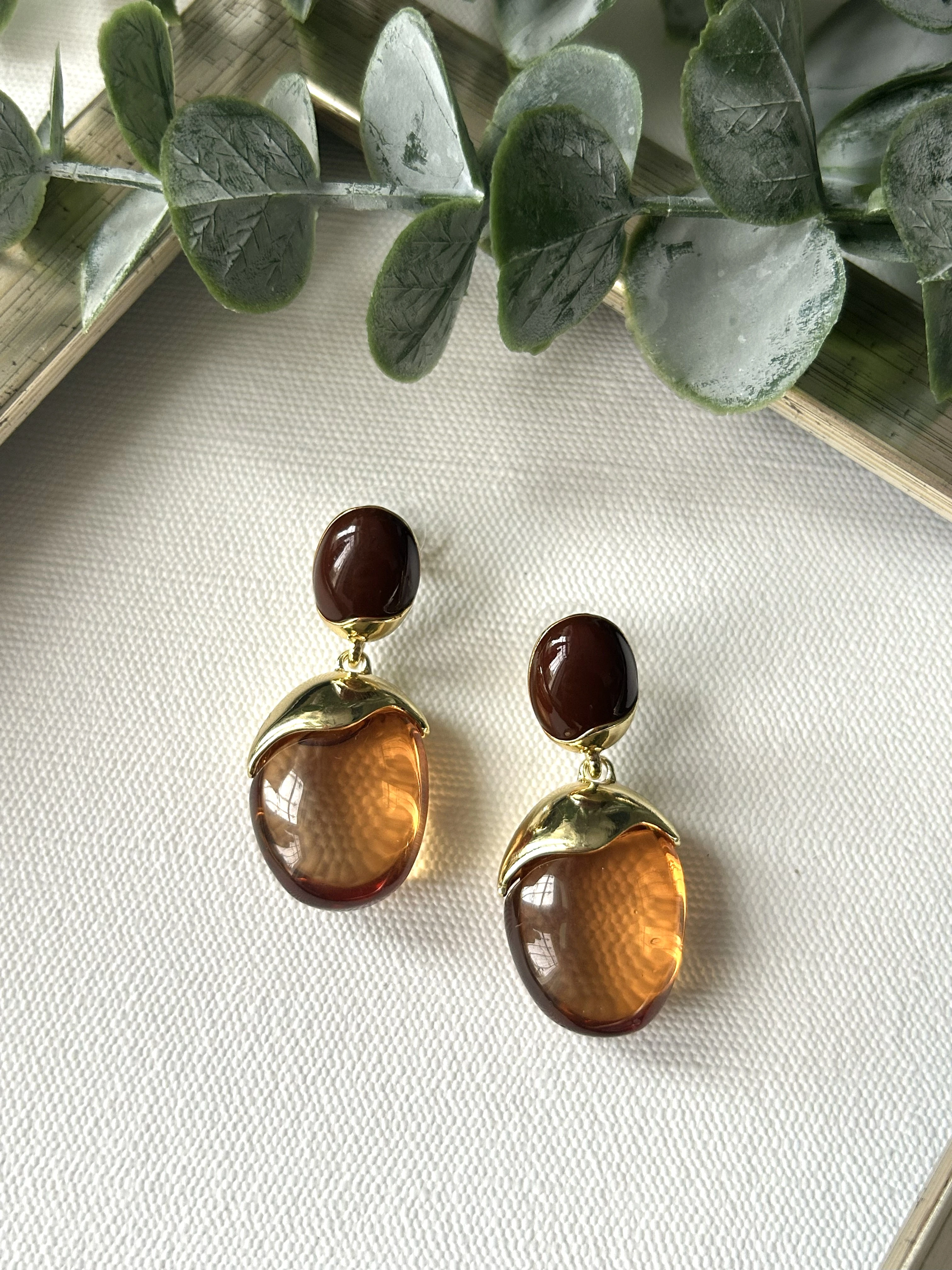 Kahverengi Detaylı Gold Küpe