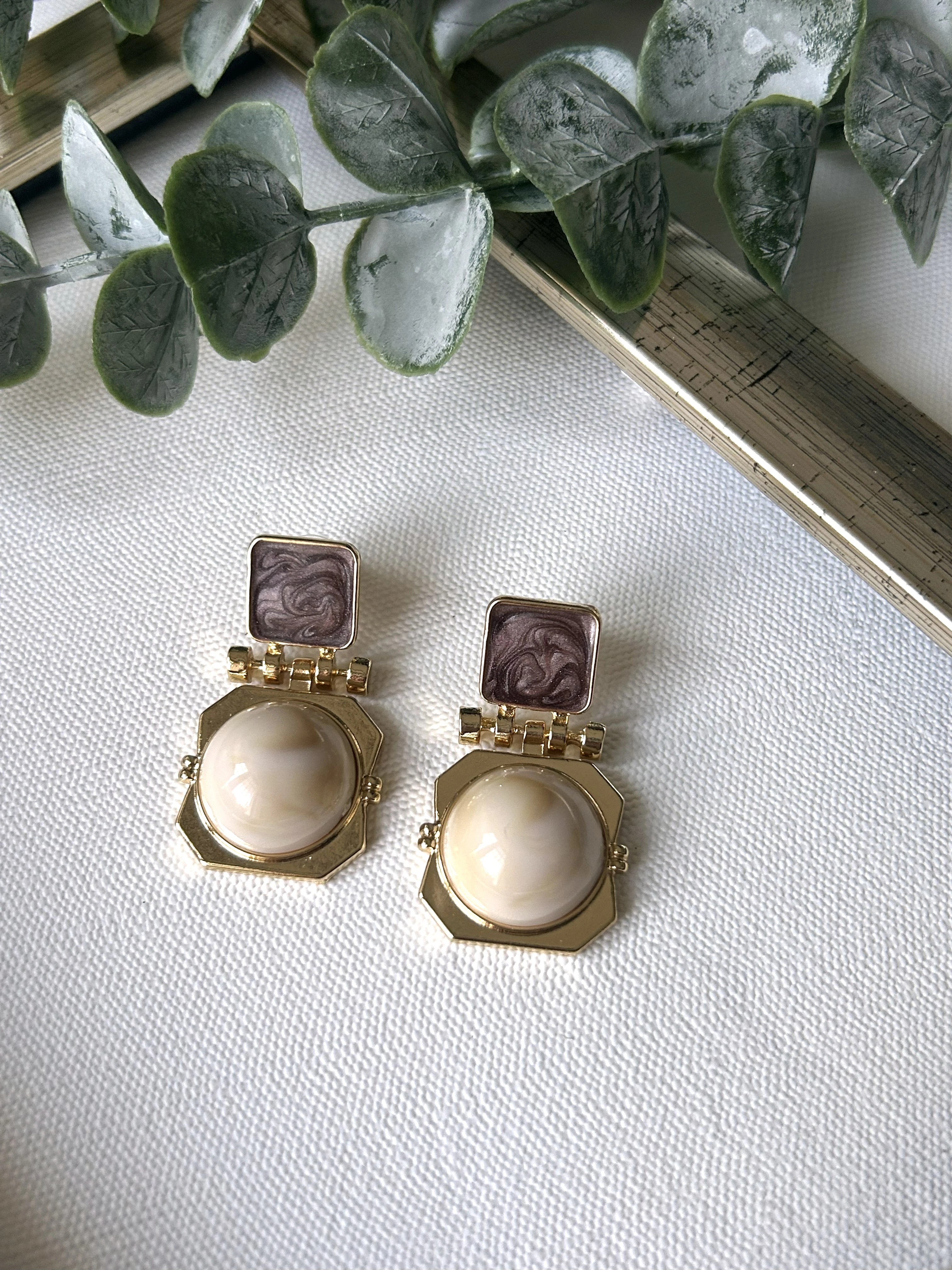 Krem ve Kahverengi Detaylı Küpe