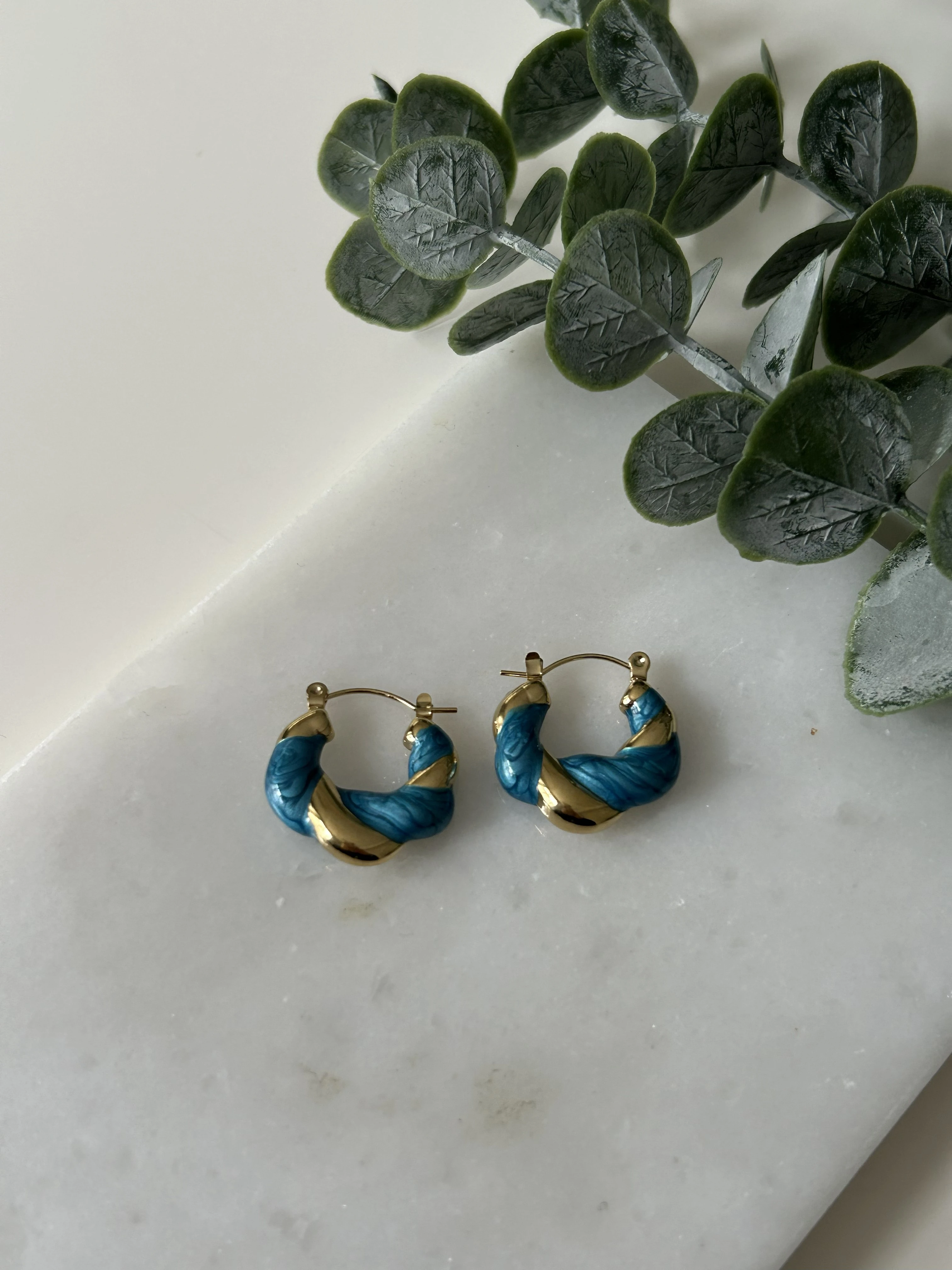 Turkuaz&Gold Detaylı Çelik Küpe