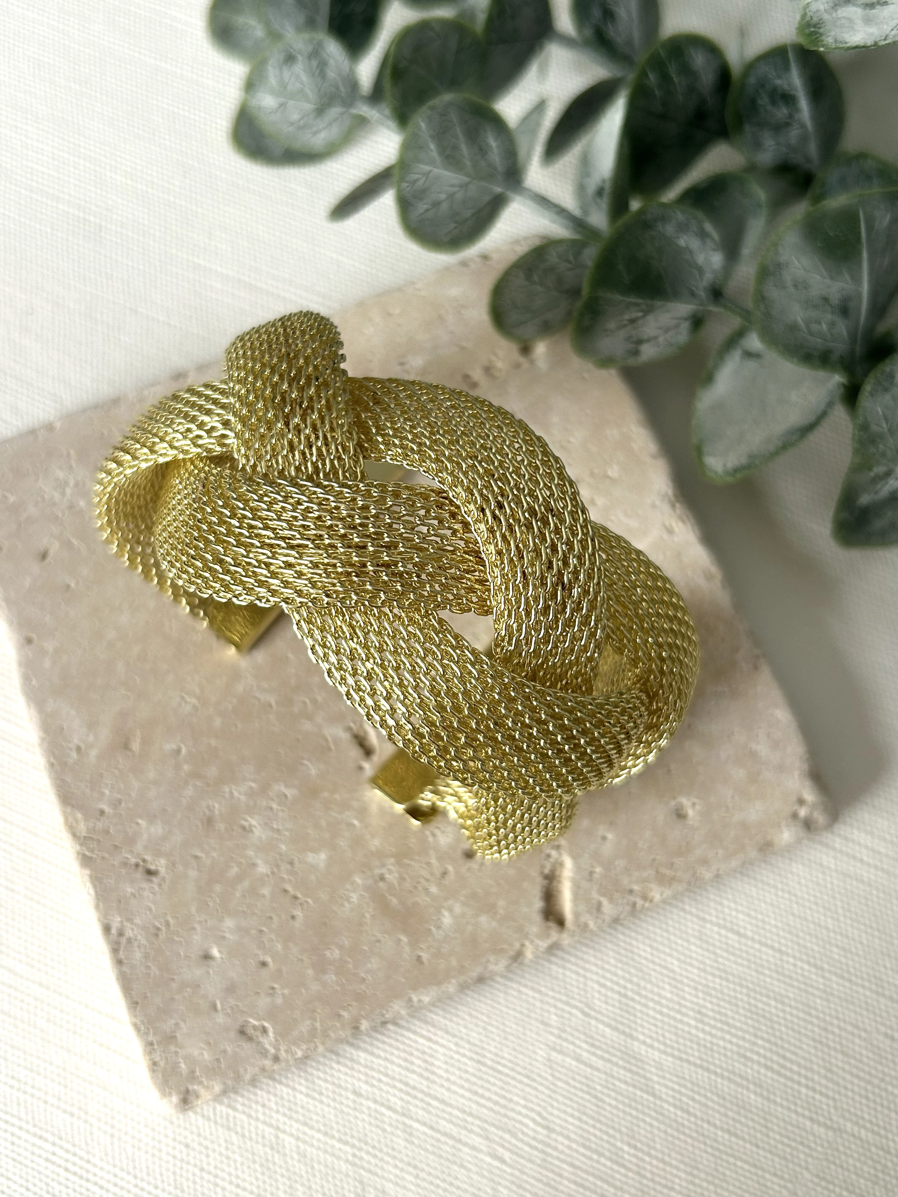 Hasır Örgü Detaylı Gold Kalın Kelepçe