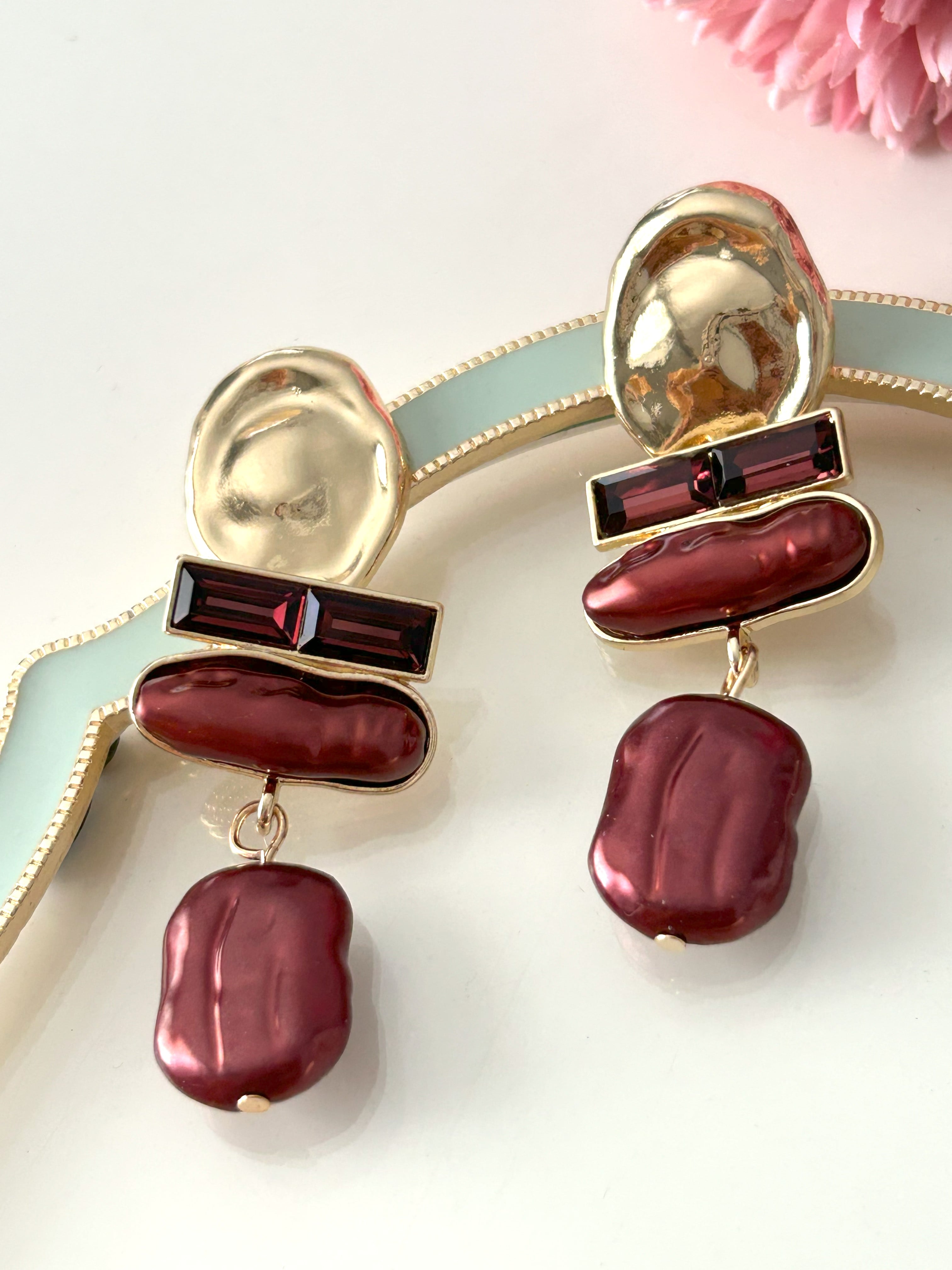 Gold Detaylı Bordo Sallantılı Küpe