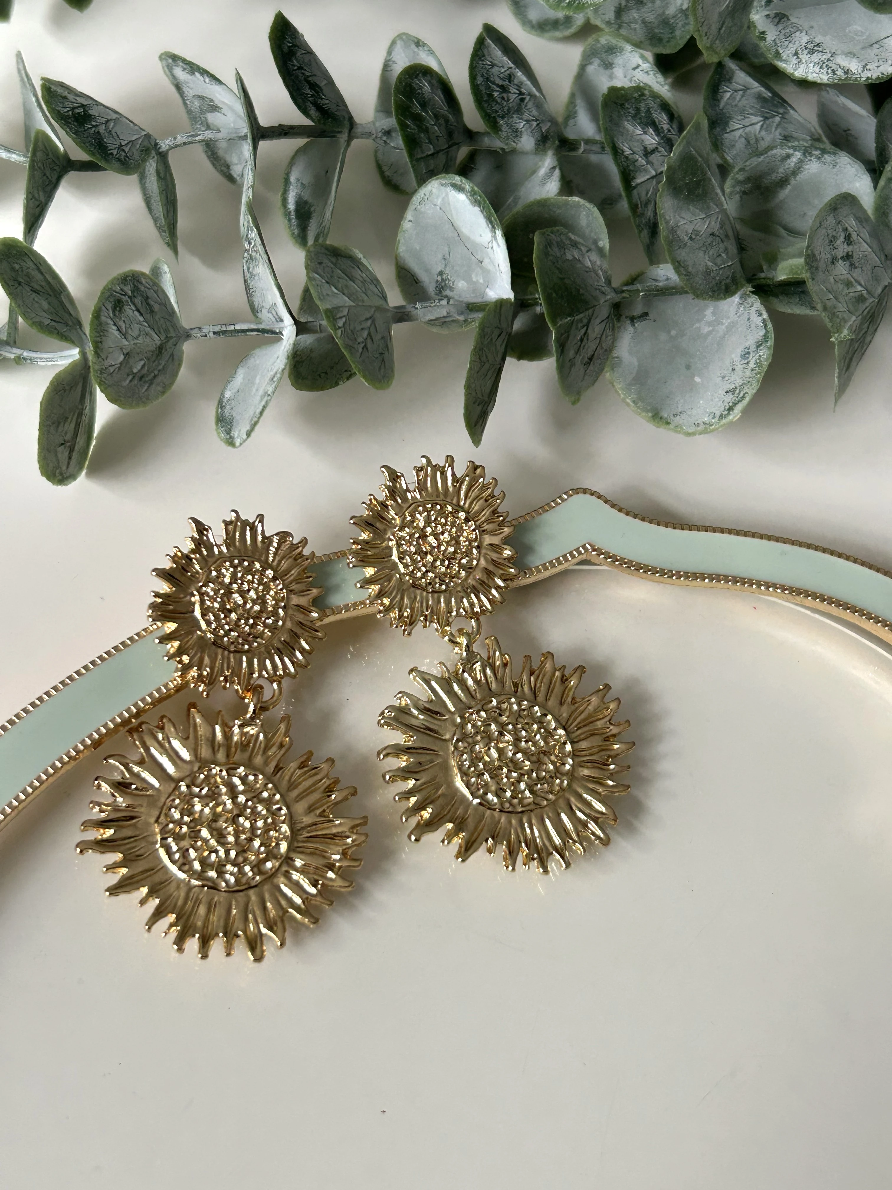 Ayçiçeği Detaylı Gold Küpe