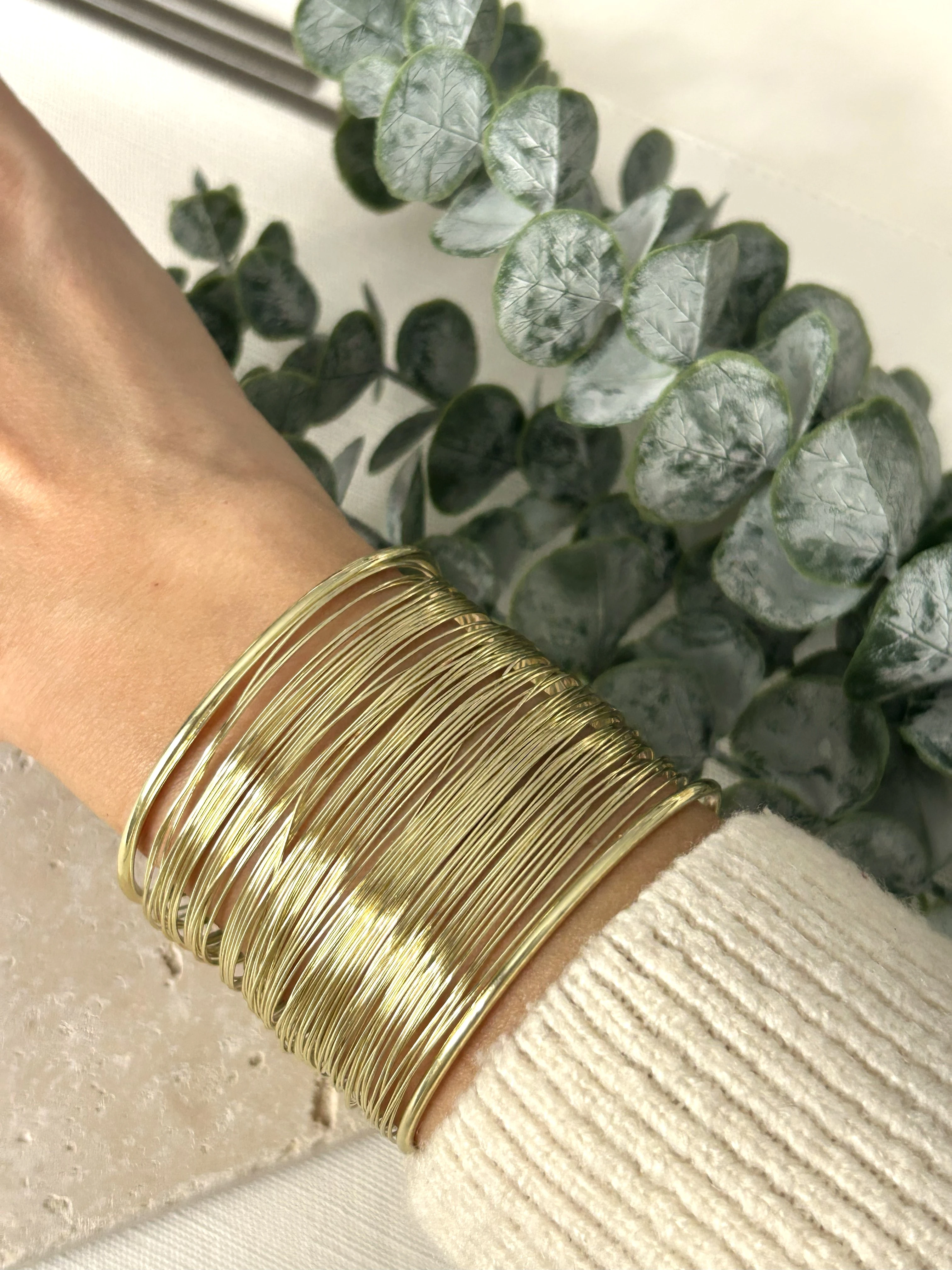 Çoklu Tel Detaylı Gold Kalın Kelepçe