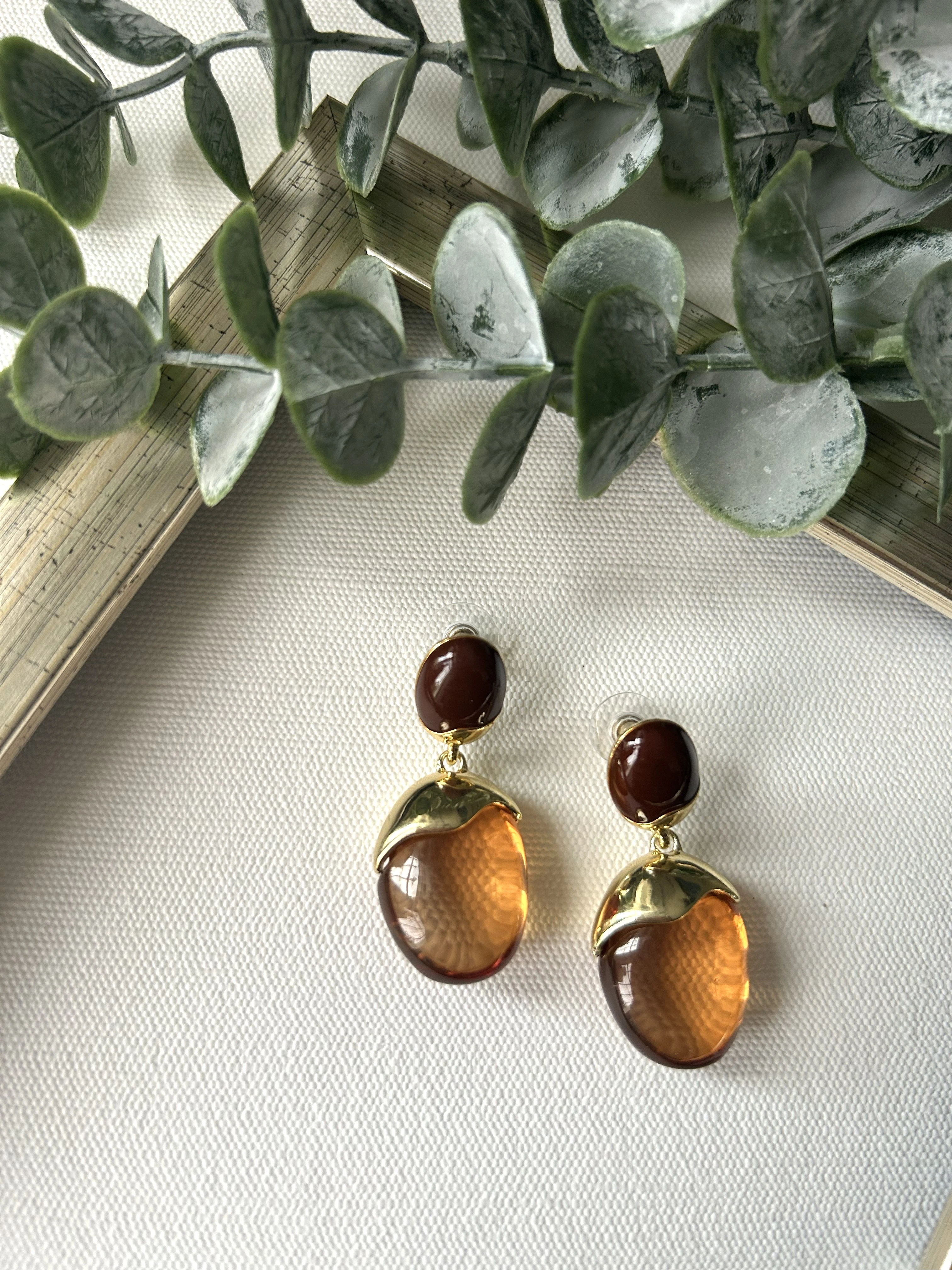 Kahverengi Detaylı Gold Küpe