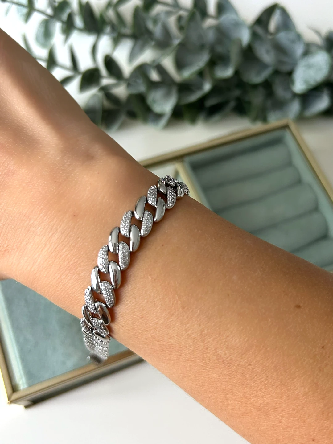 Sıralı Taş Detaylı Silver Özel Seri Bileklik