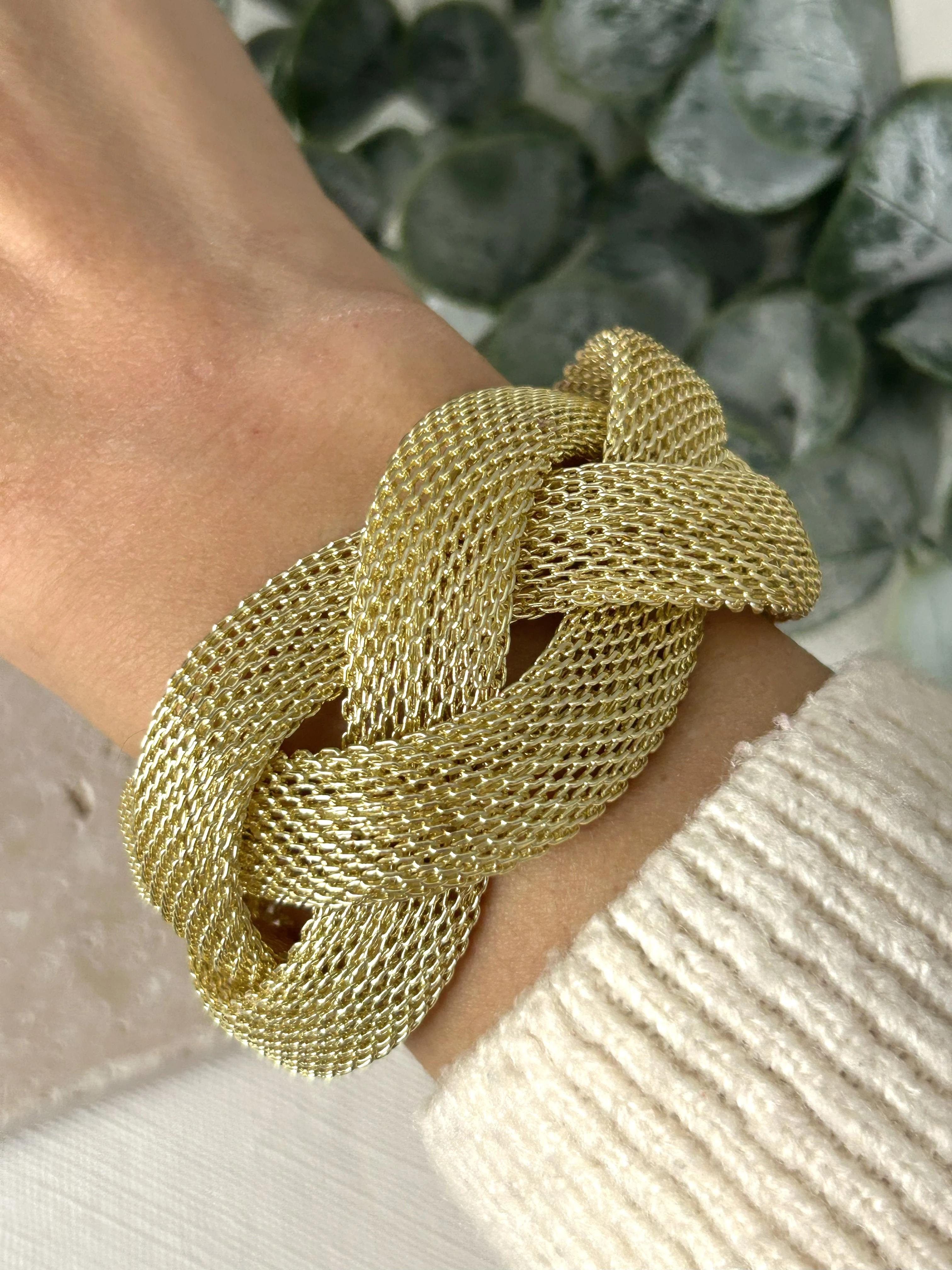 Hasır Örgü Detaylı Gold Kalın Kelepçe