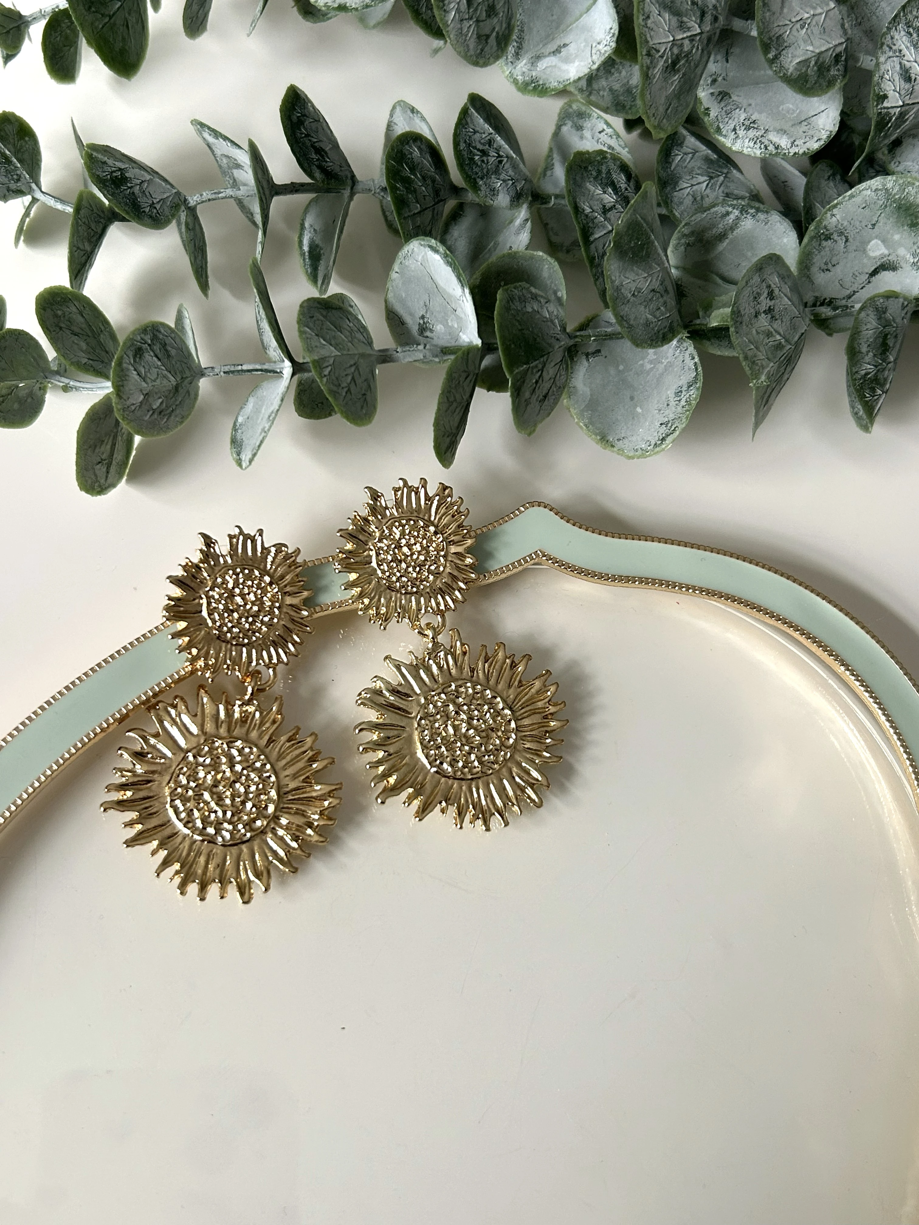 Ayçiçeği Detaylı Gold Küpe