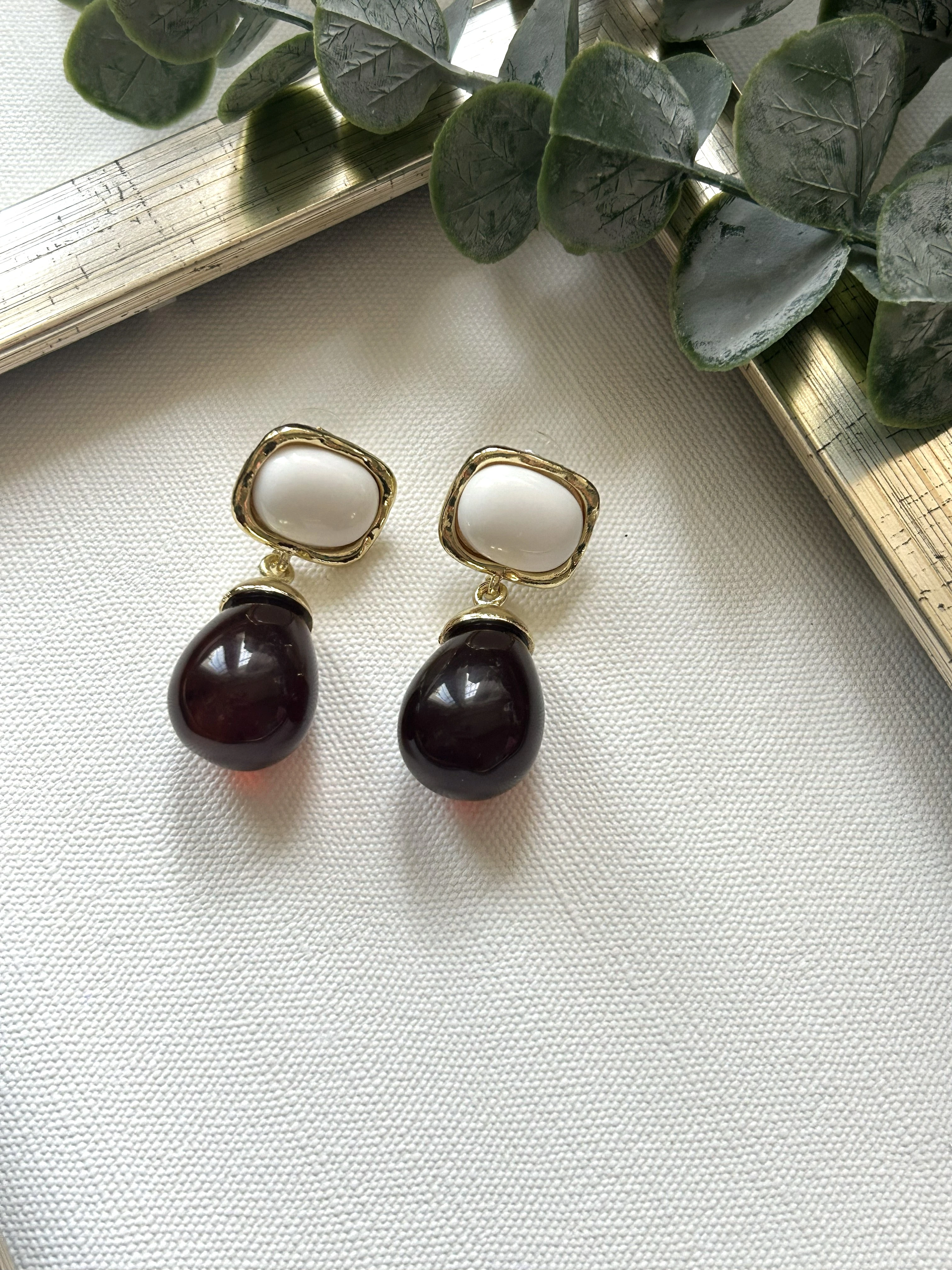 Marka Model Kahverengi Detaylı Küpe