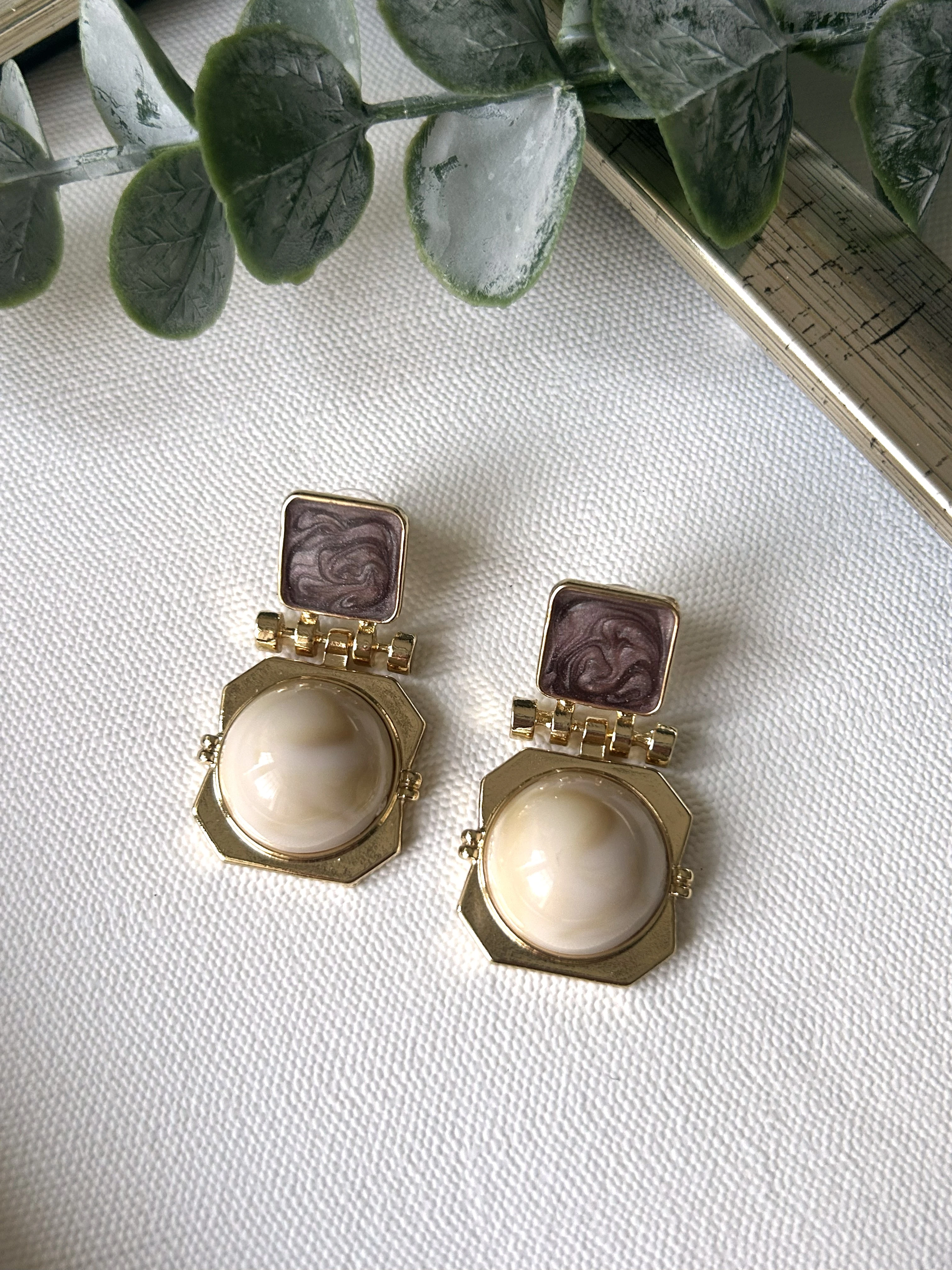 Krem ve Kahverengi Detaylı Küpe