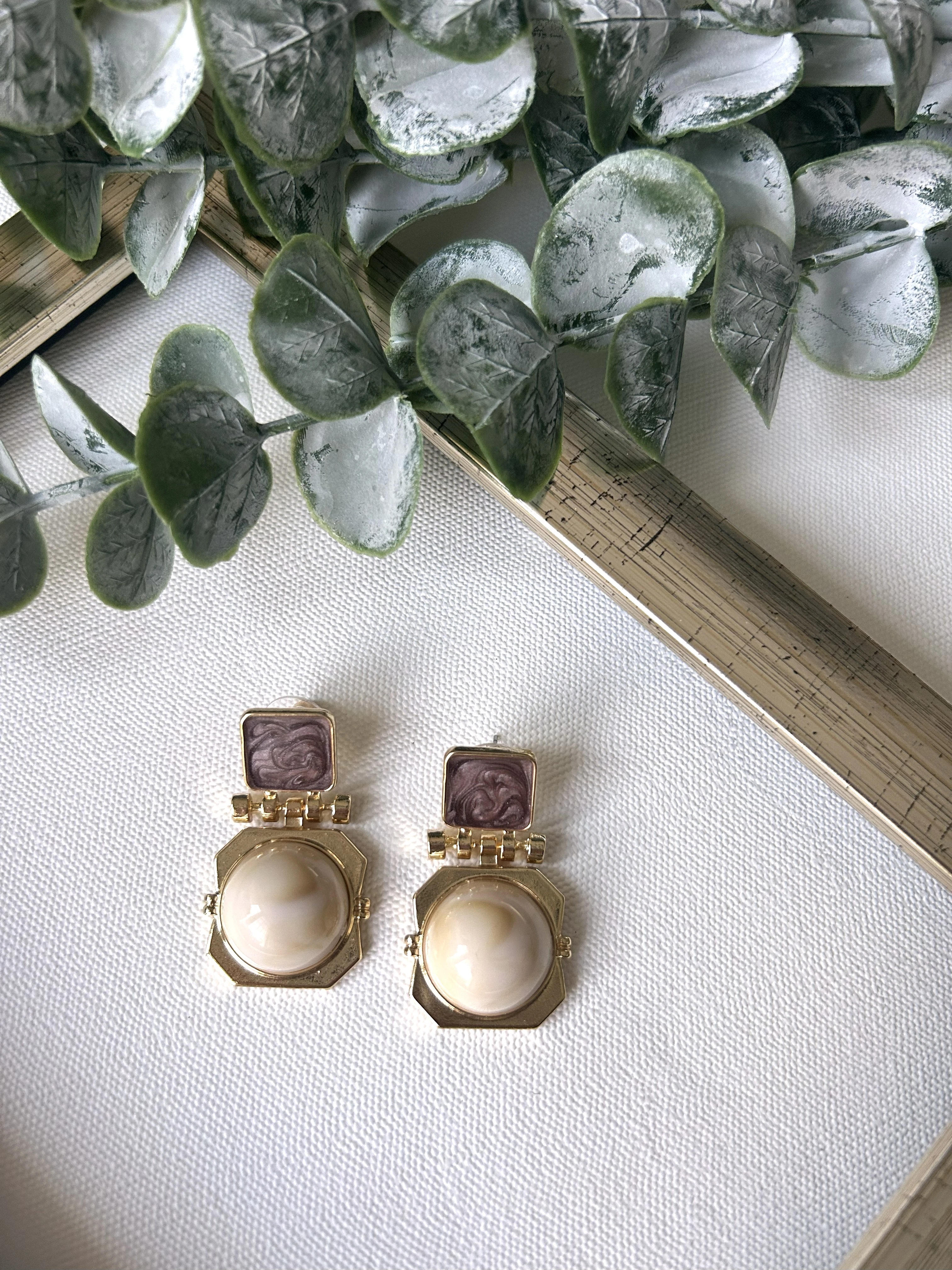 Krem ve Kahverengi Detaylı Küpe