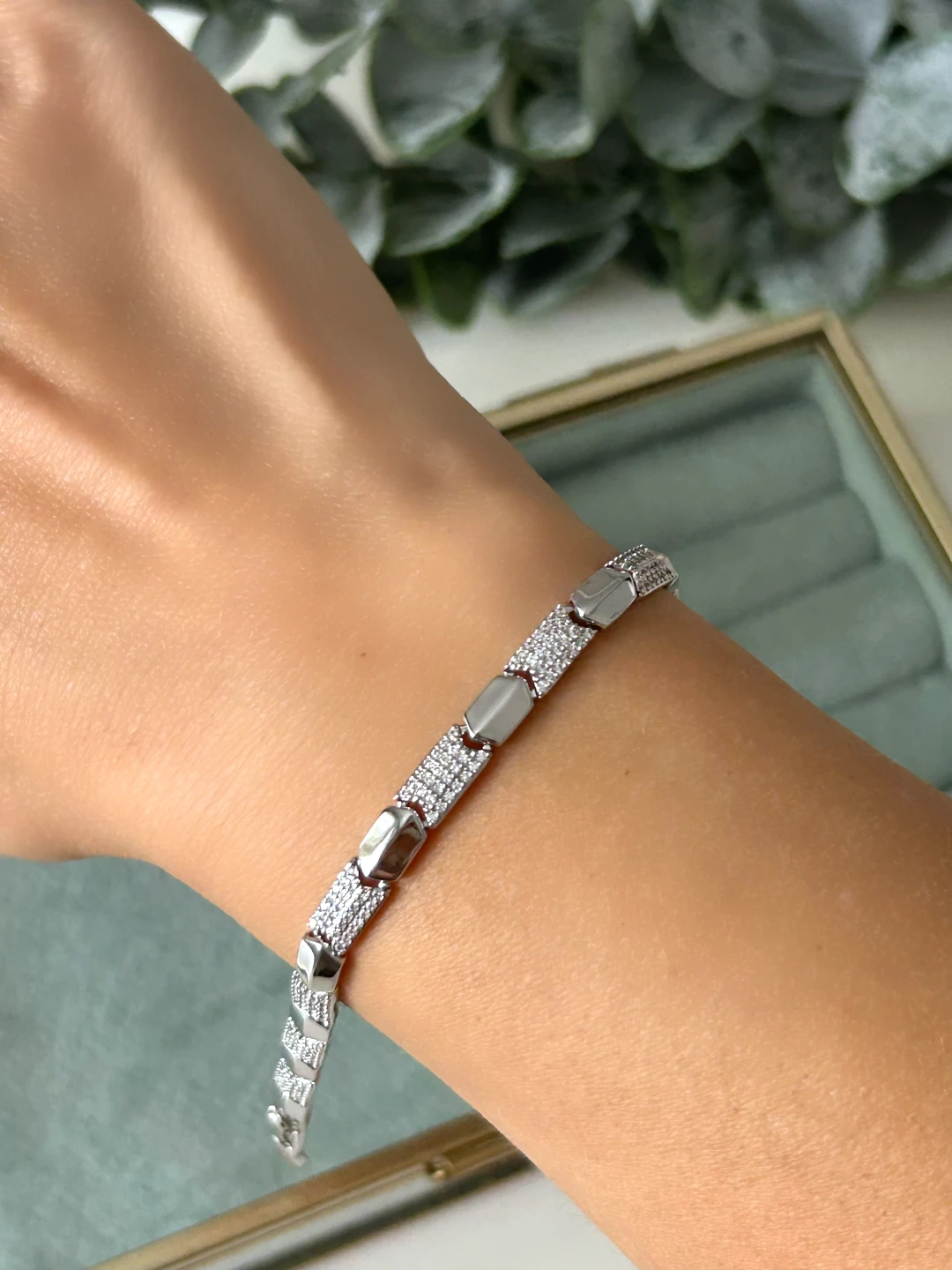 Parça Detaylı Silver Özel Seri Bileklik