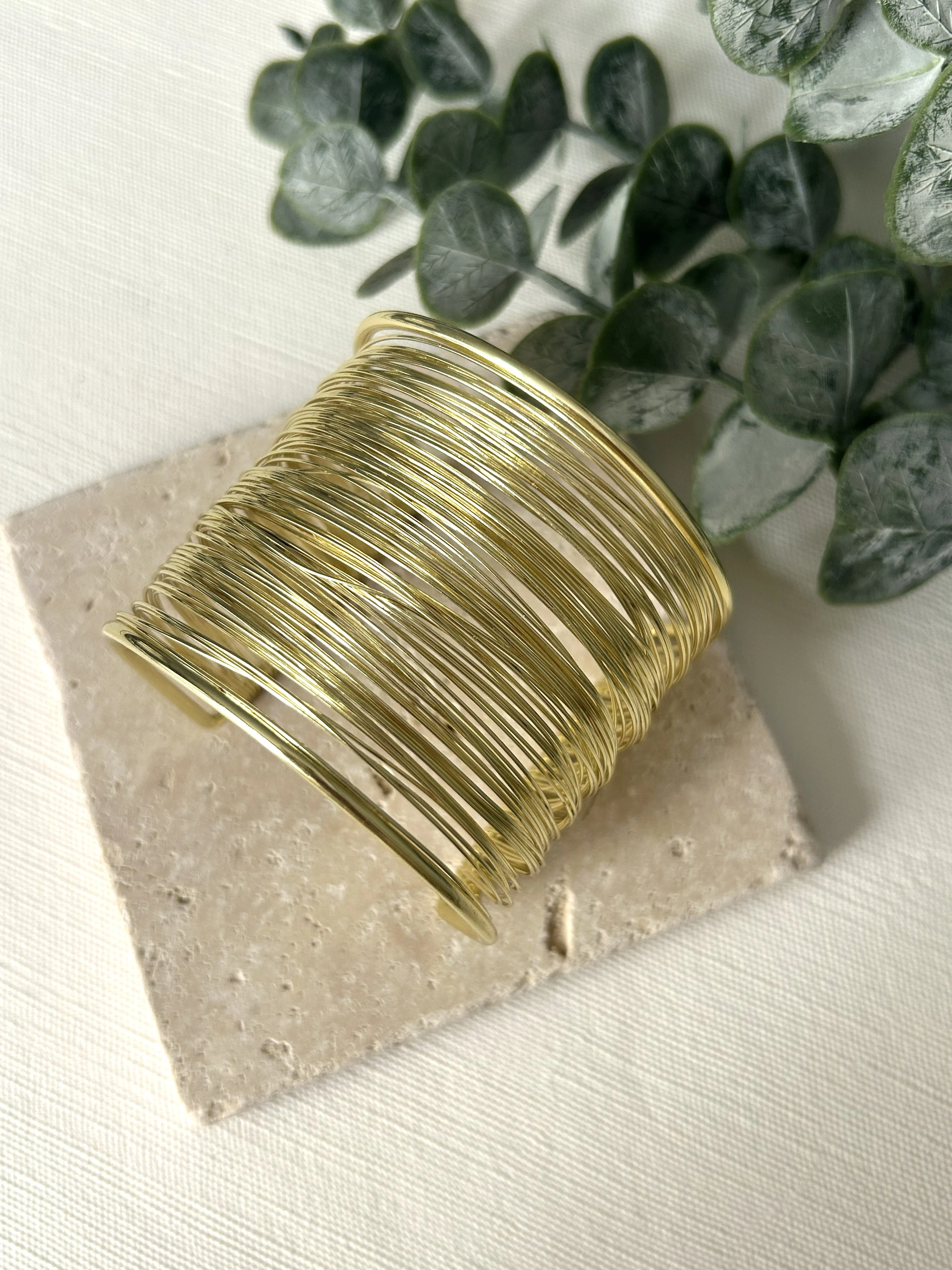 Çoklu Tel Detaylı Gold Kalın Kelepçe