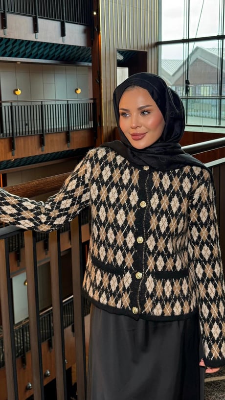 BAKLAVA DESEN TRİKO HIRKA