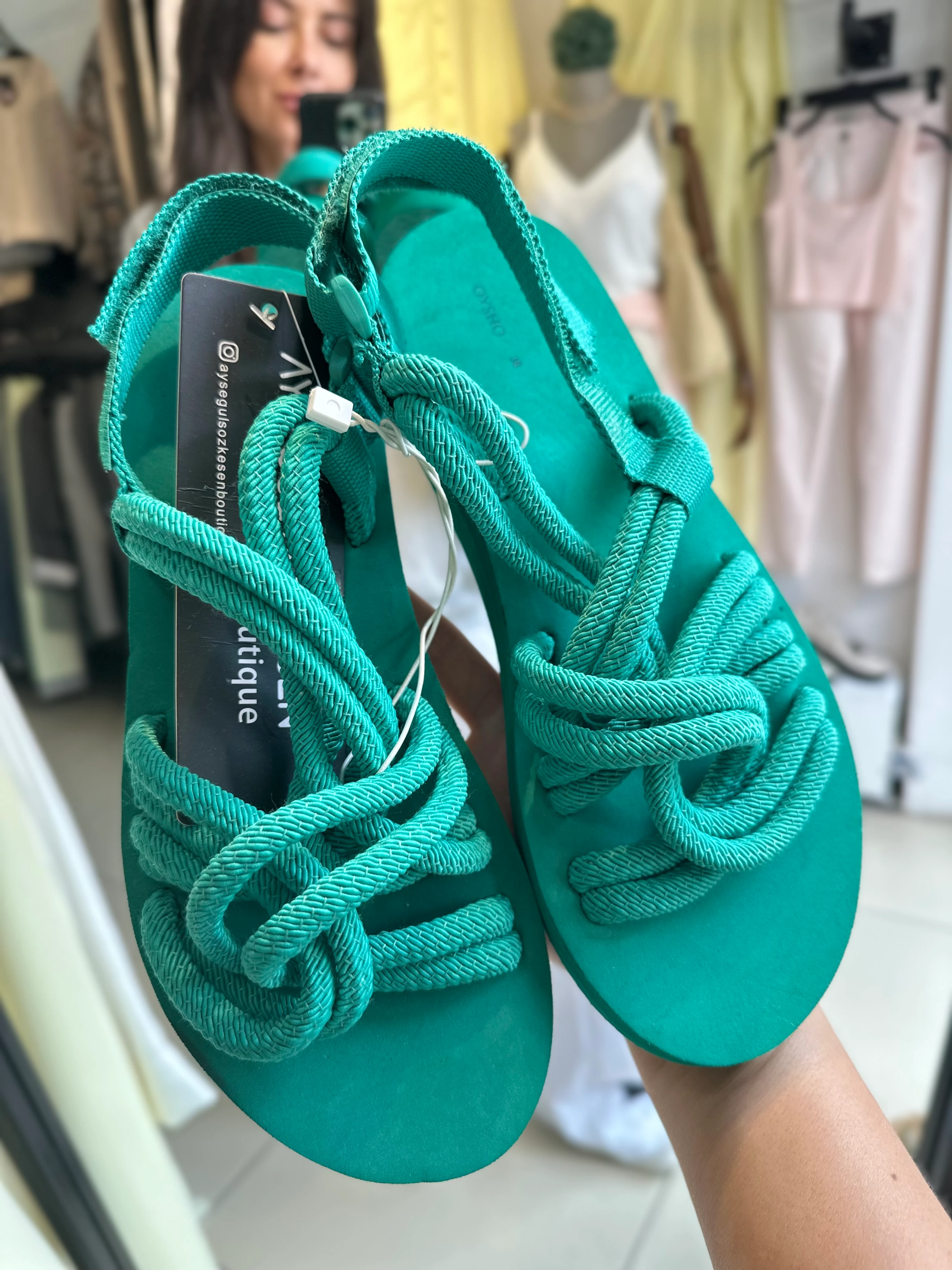 Yeşil Yumuşak Sandalet