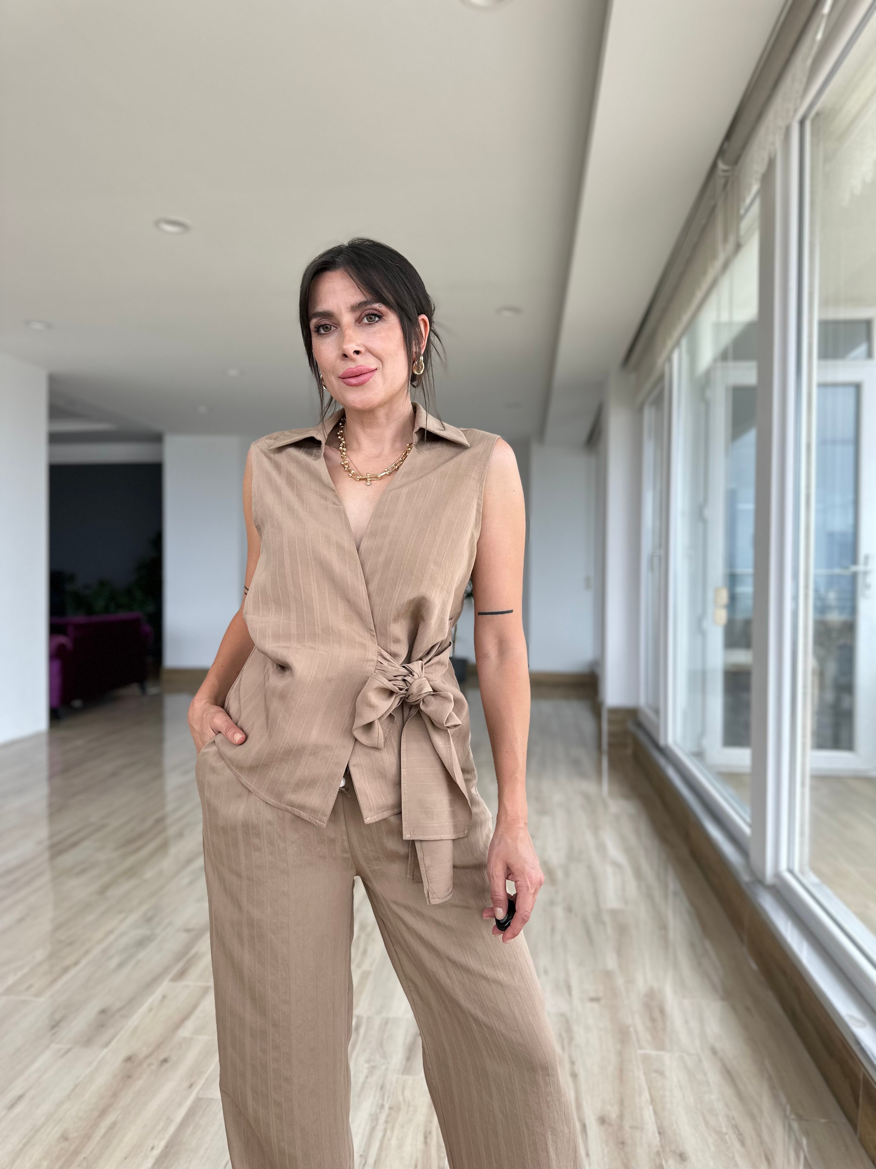 Kruvaze Model Gömlek Pantolon Takım