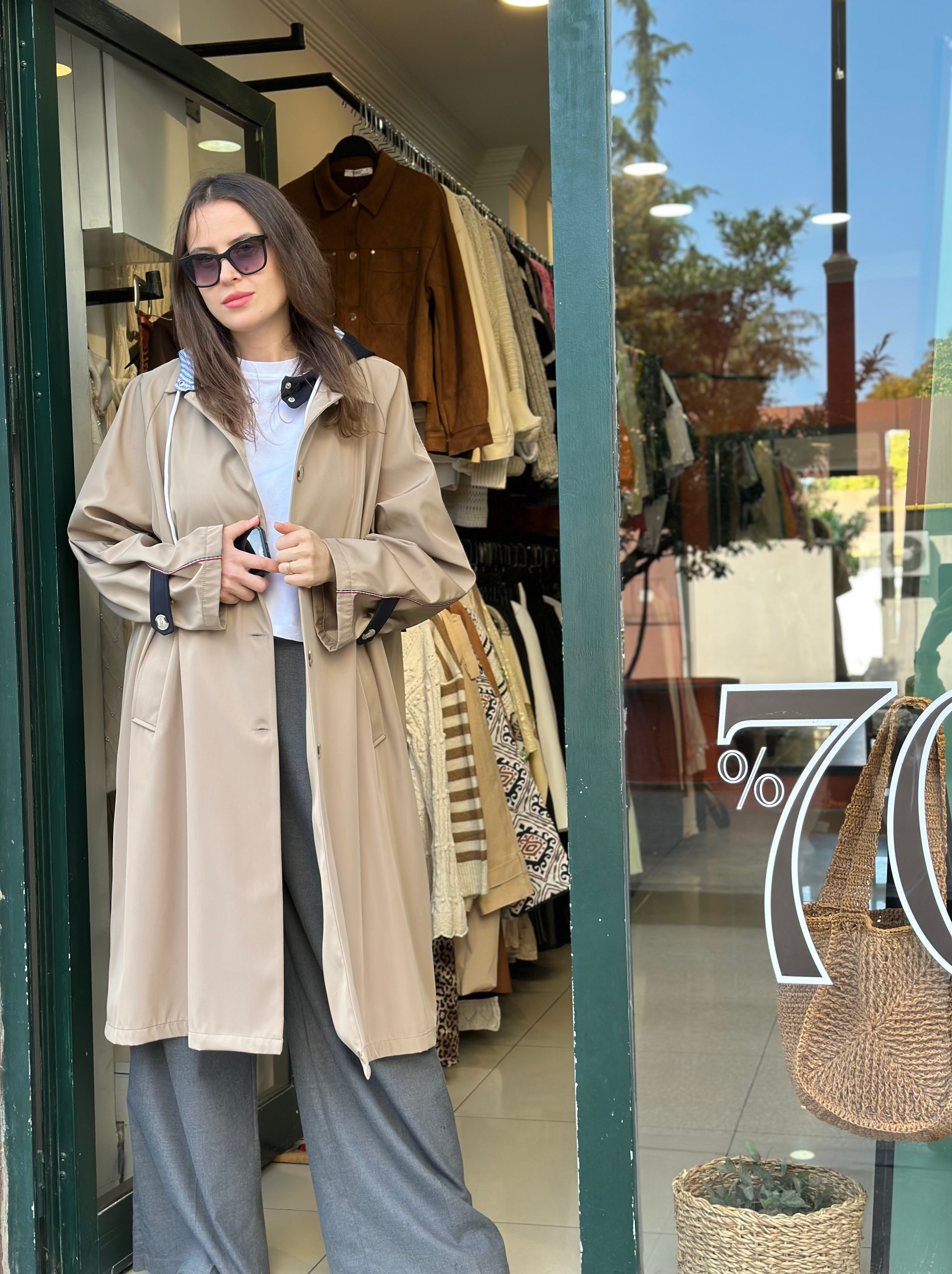 Kapüşonlu Kontrast Yaka Detaylı Oversize Trençkot 