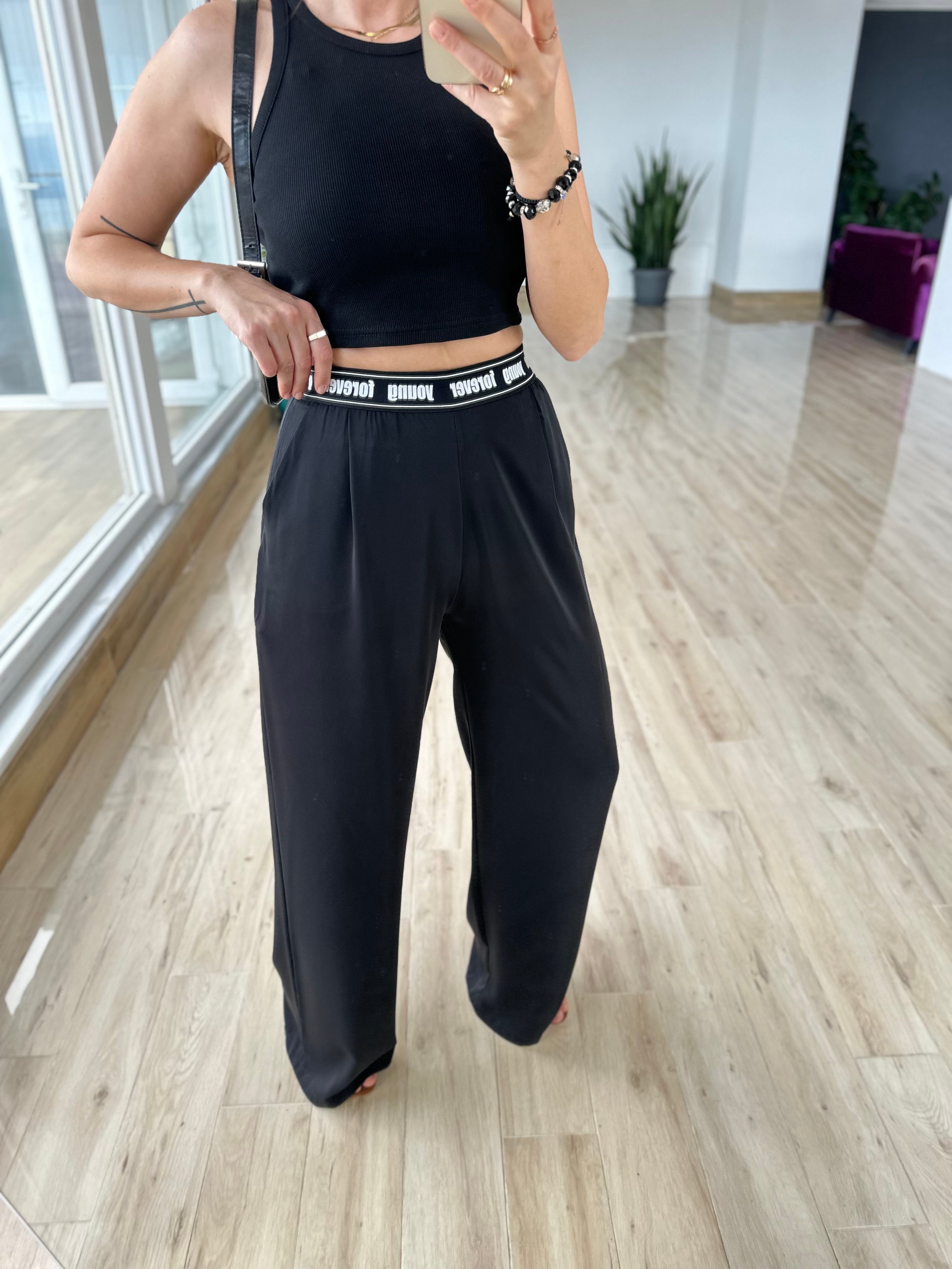 Siyah Renk Beli Lastikli Dökümlü Pantolon