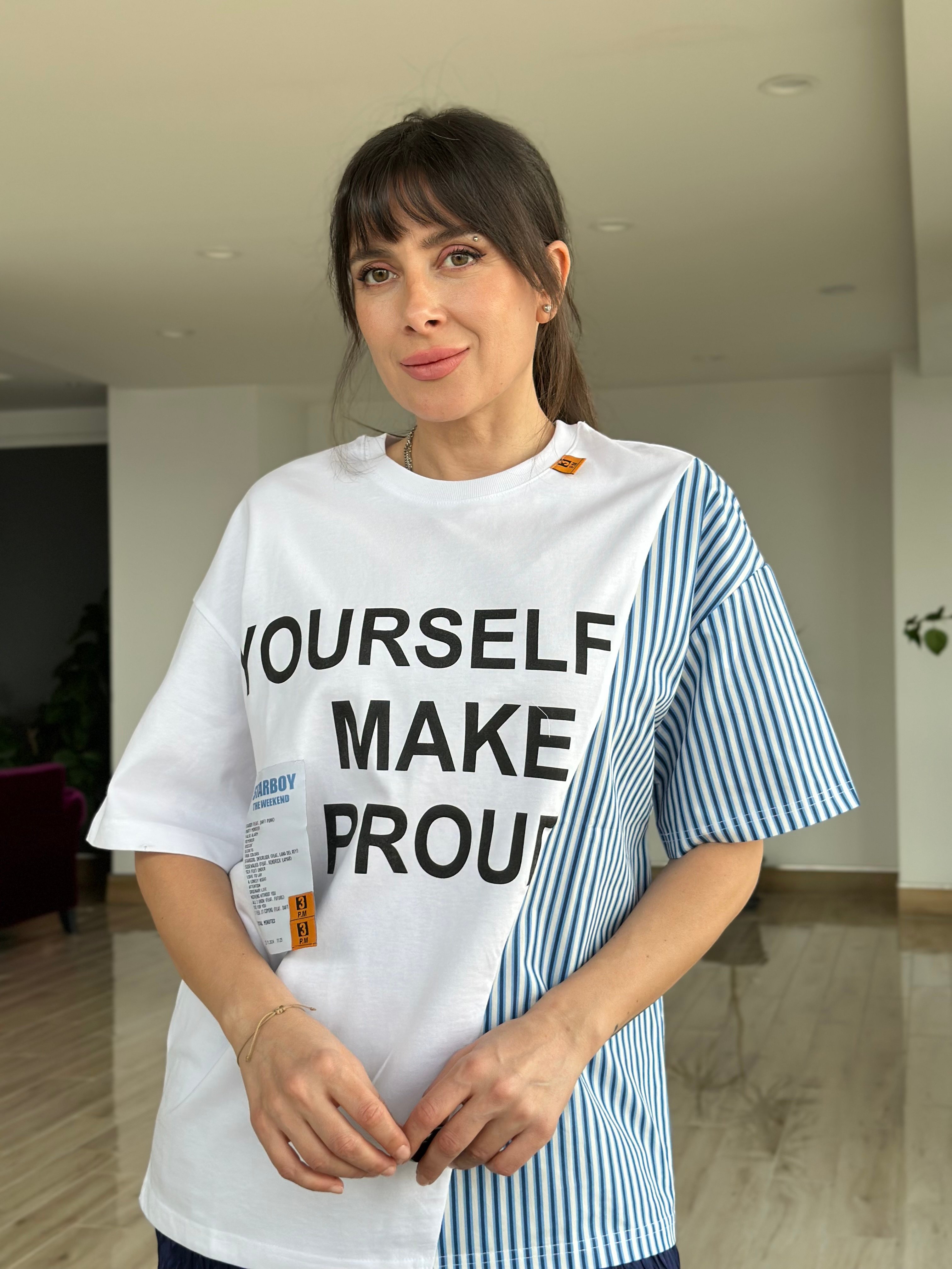 Etiket Detaylı Oversize Tişört