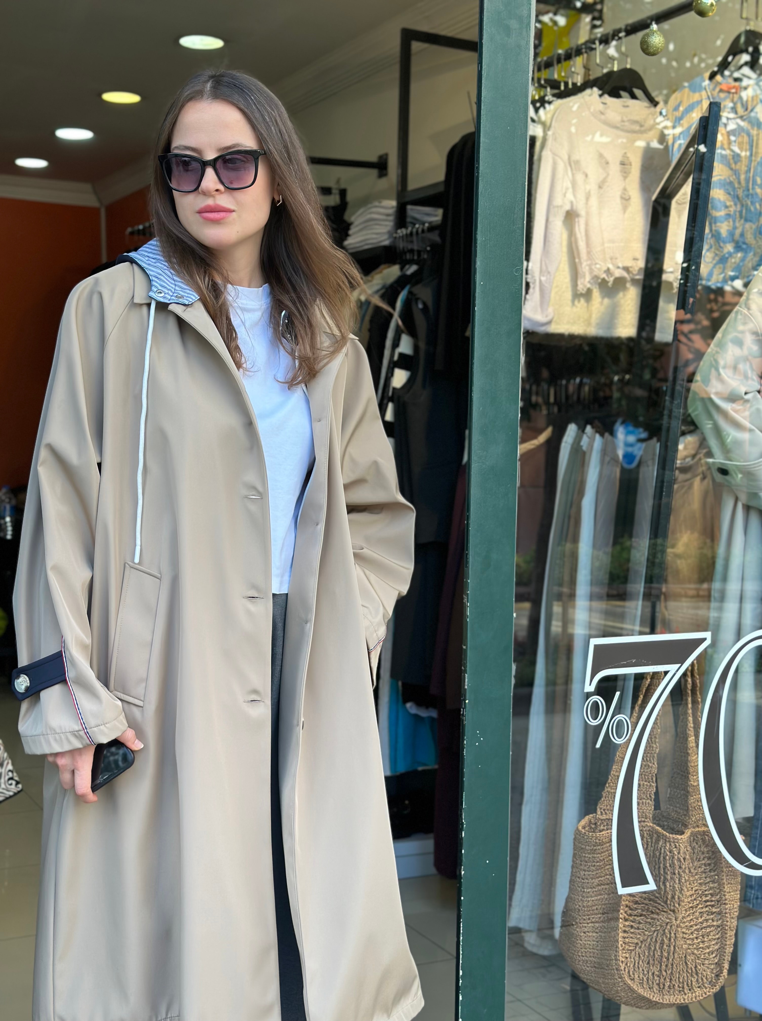 Kapüşonlu Kontrast Yaka Detaylı Oversize Trençkot 