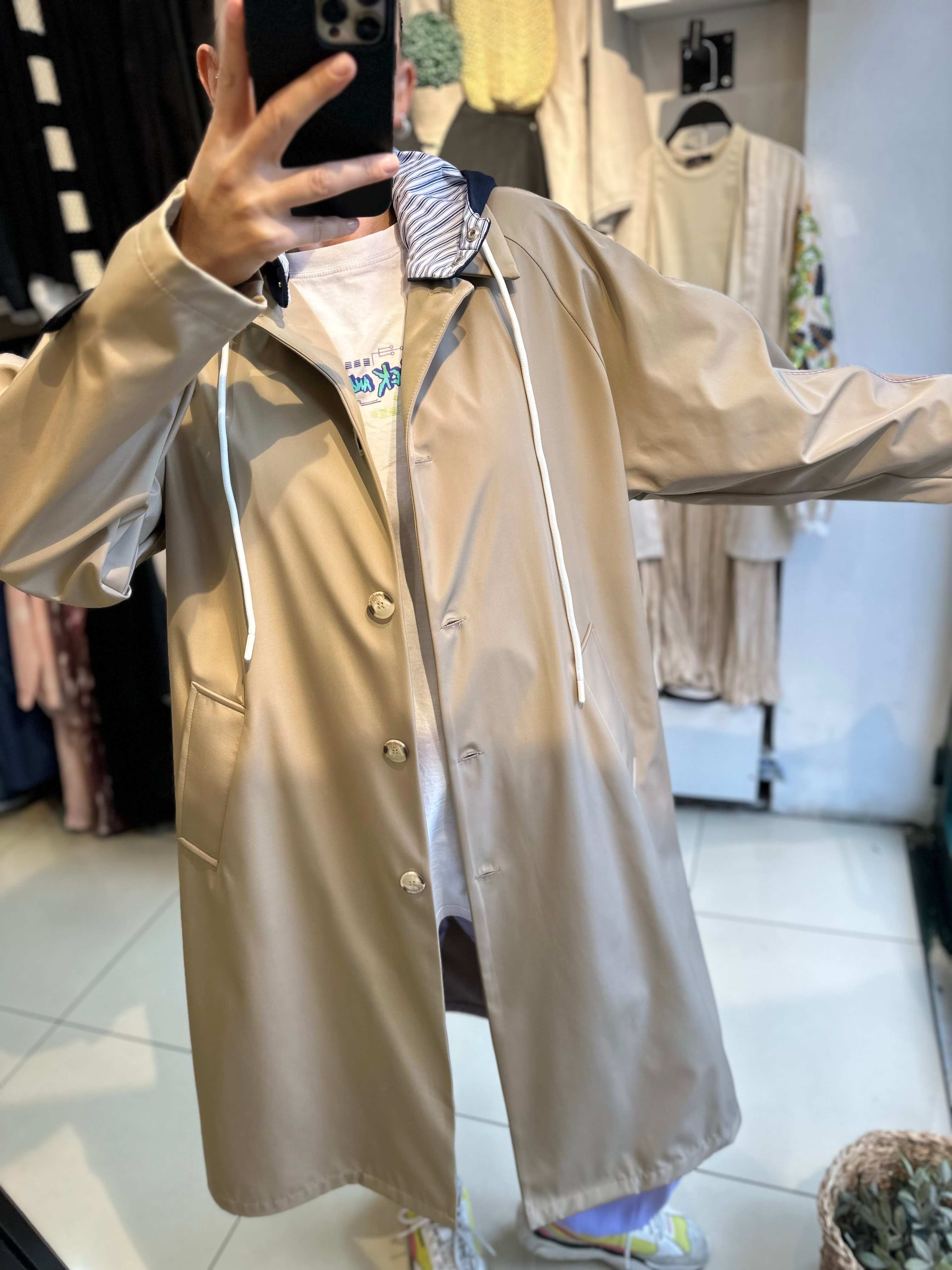 Kapüşonlu Kontrast Yaka Detaylı Oversize Trençkot 