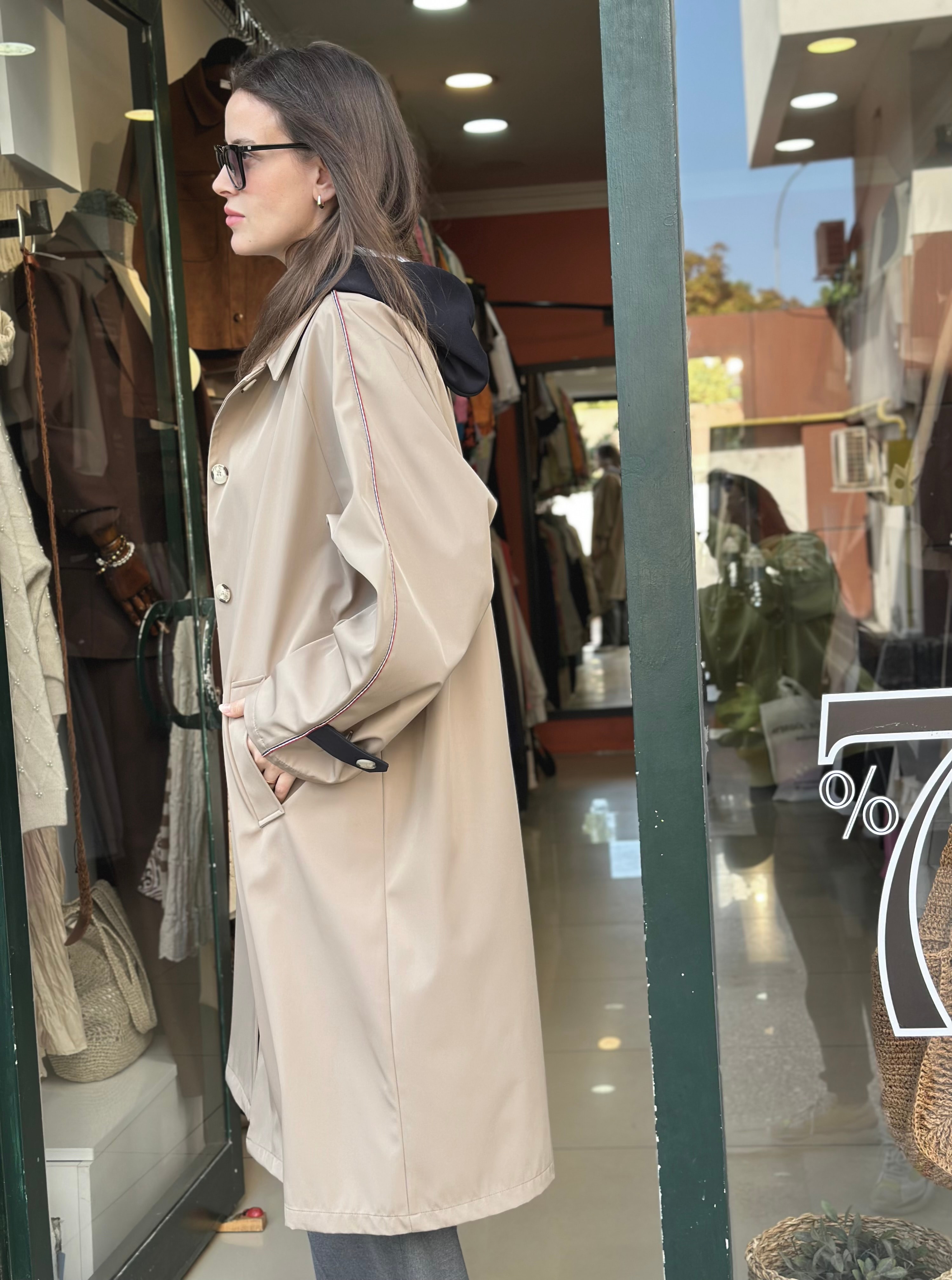 Kapüşonlu Kontrast Yaka Detaylı Oversize Trençkot 