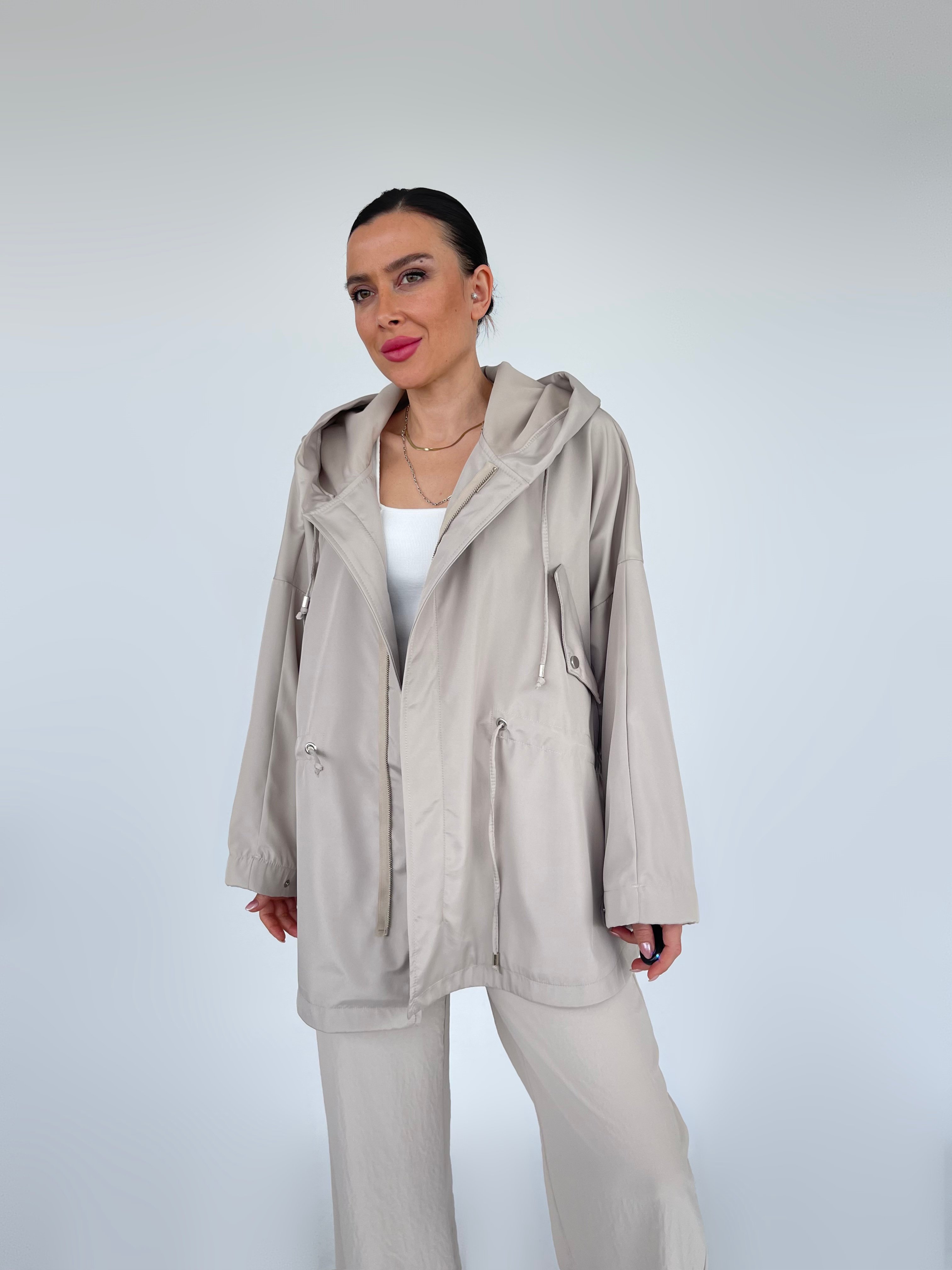 Kapüşonlu Bej Oversize Trençkot Yağmurluk