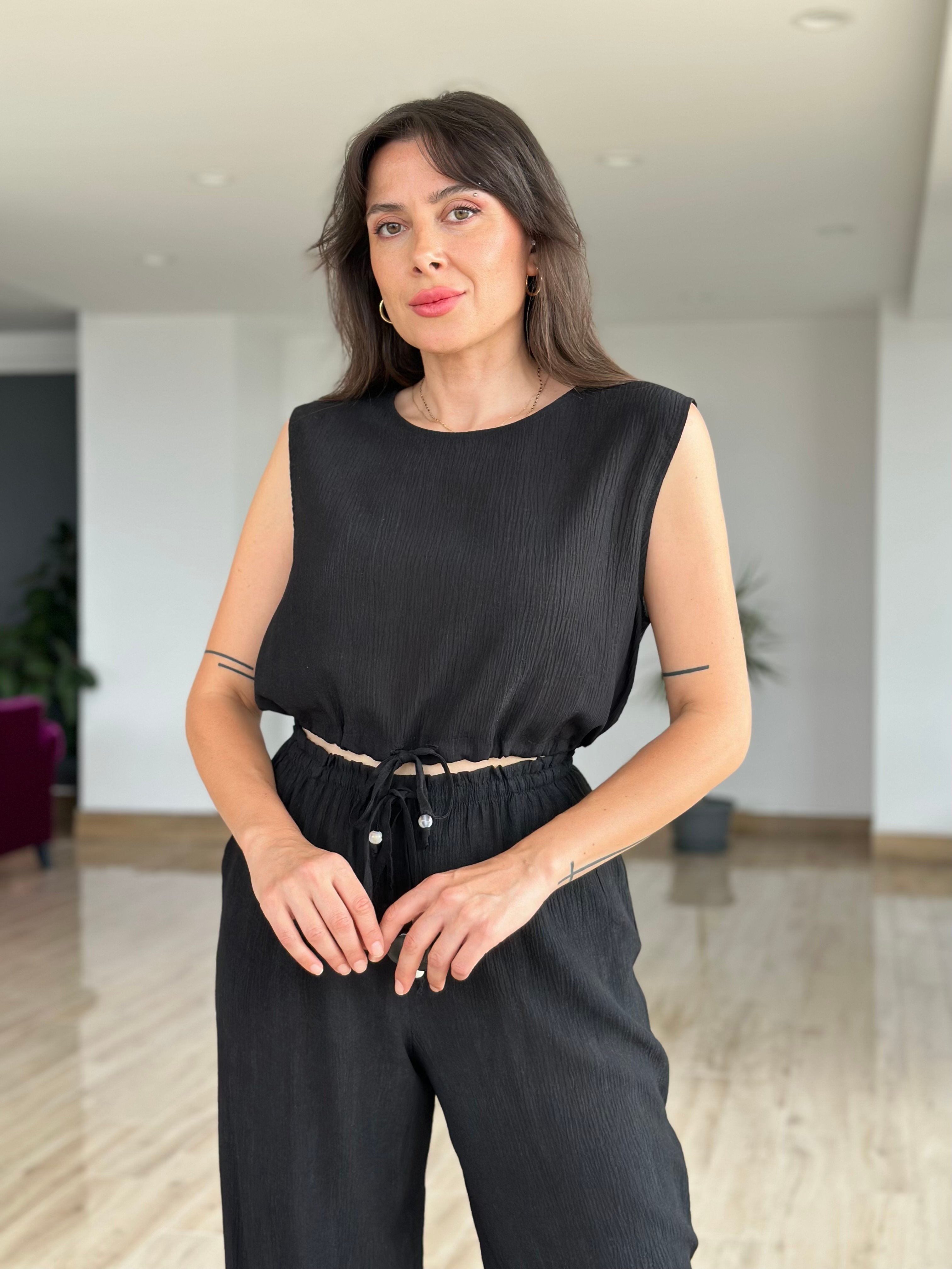 Siyah Renk Bluz Pantolon Takım