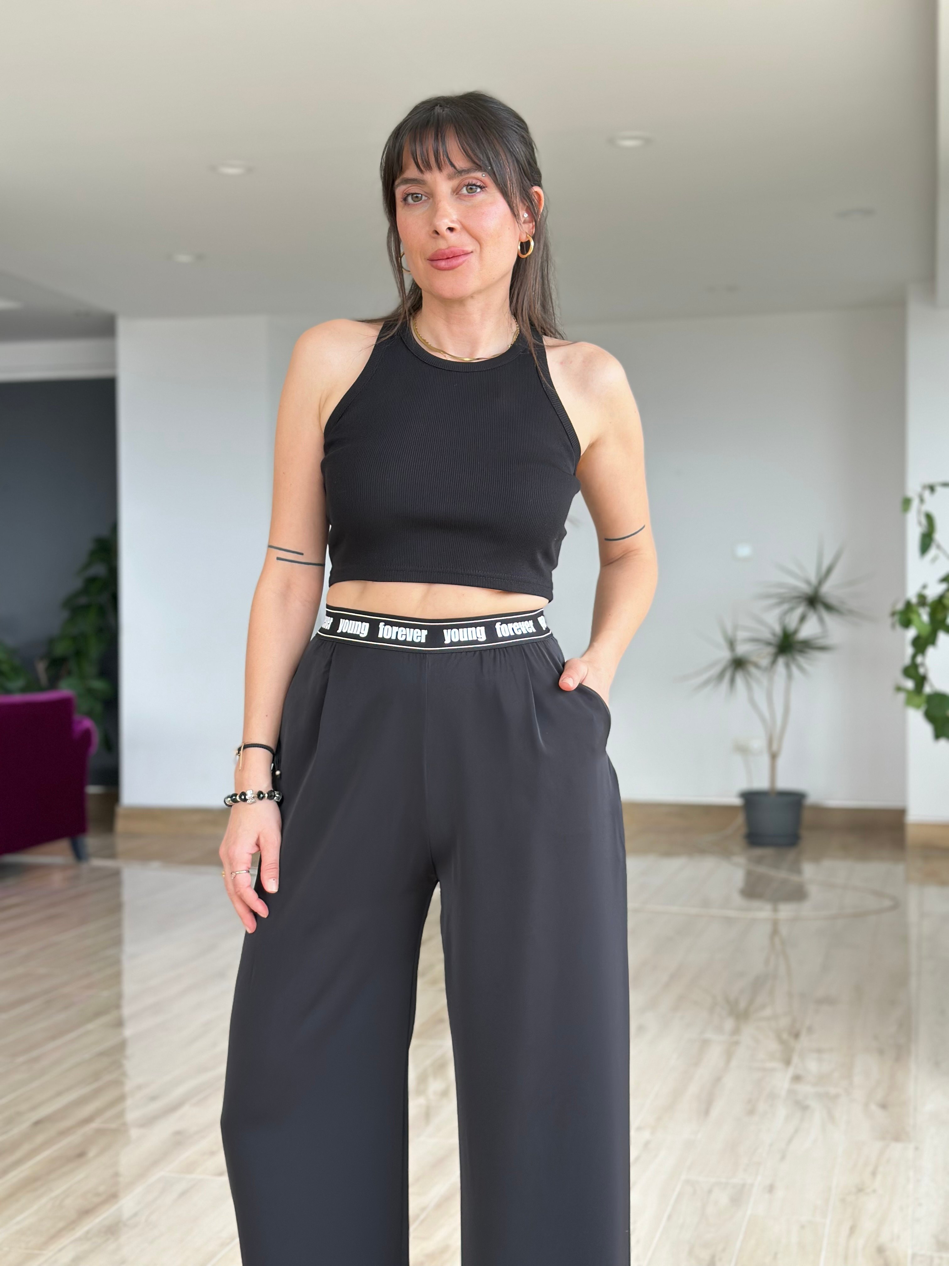 Siyah Renk Beli Lastikli Dökümlü Pantolon