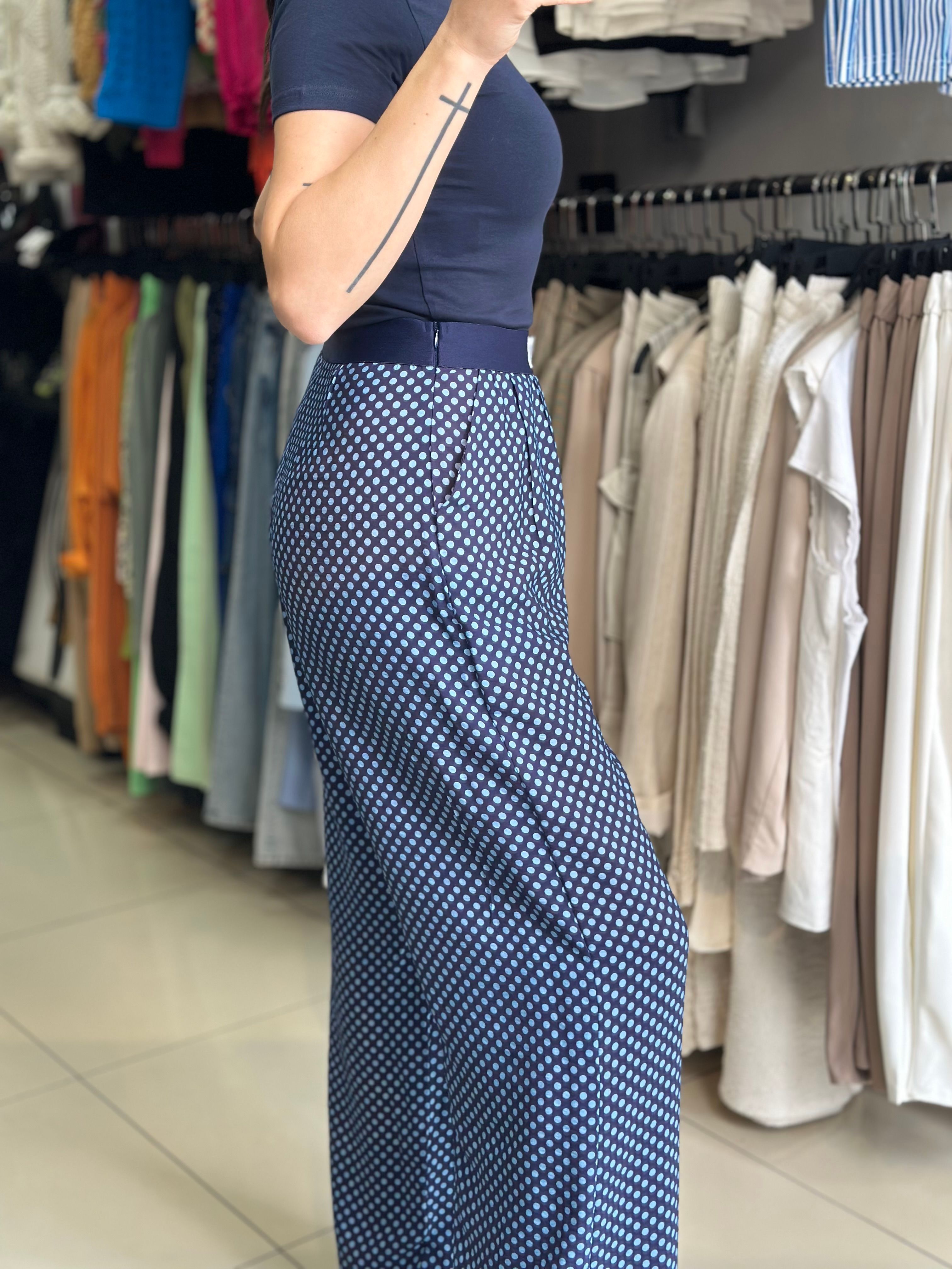 Beli Lastikli Puantiyeli Dökümlü Pantolon