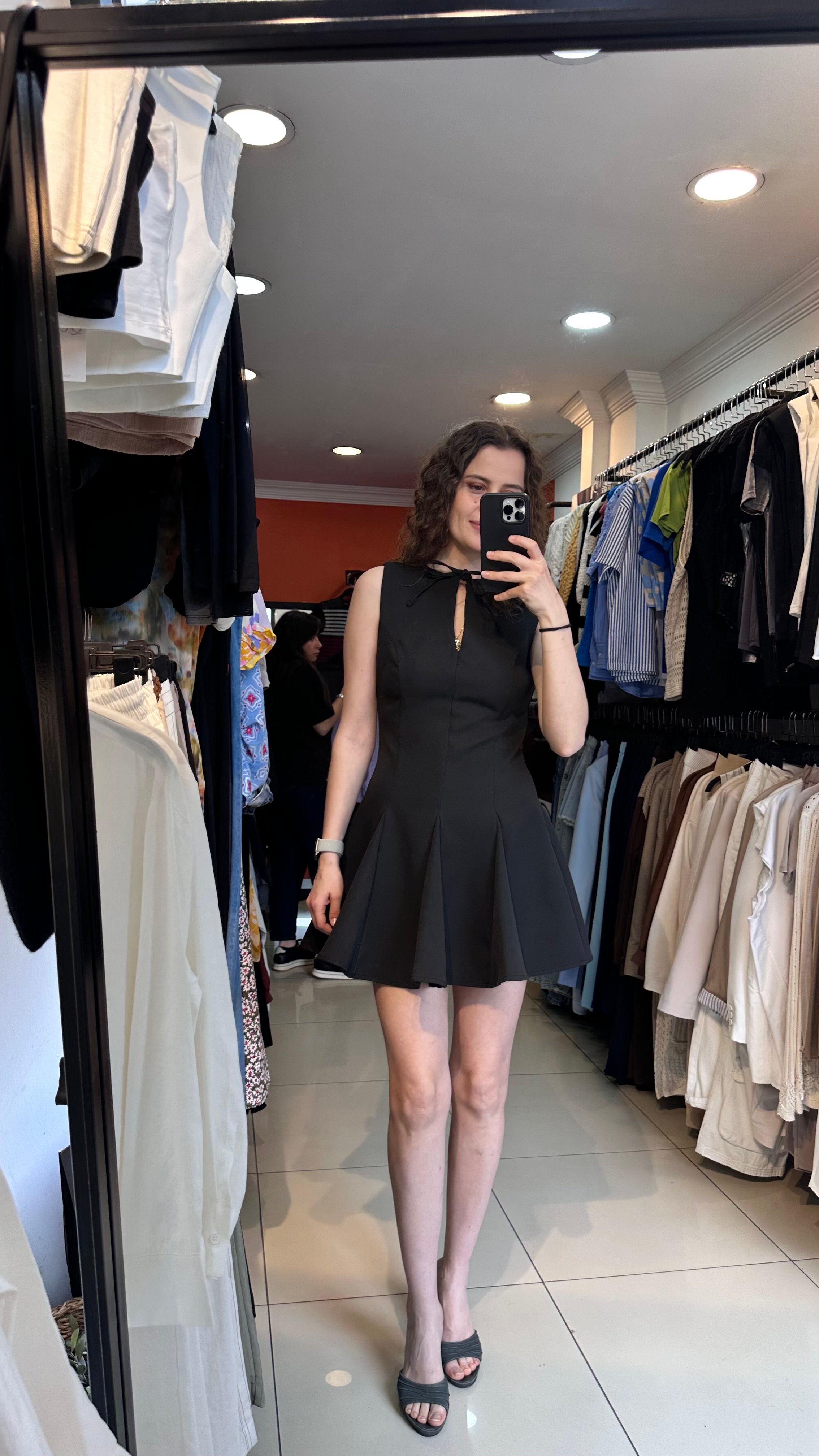 Siyah Fiyonklu Mini Elbise